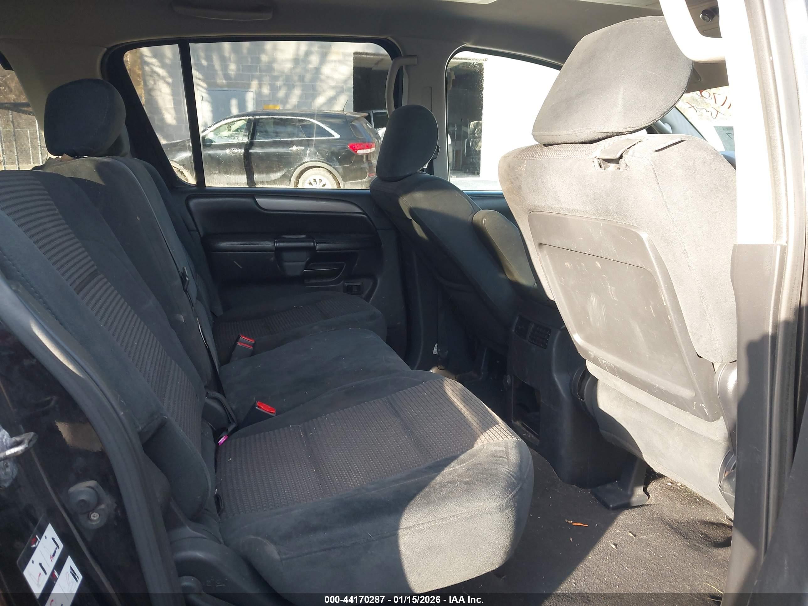 NISSAN ARMADA image 8