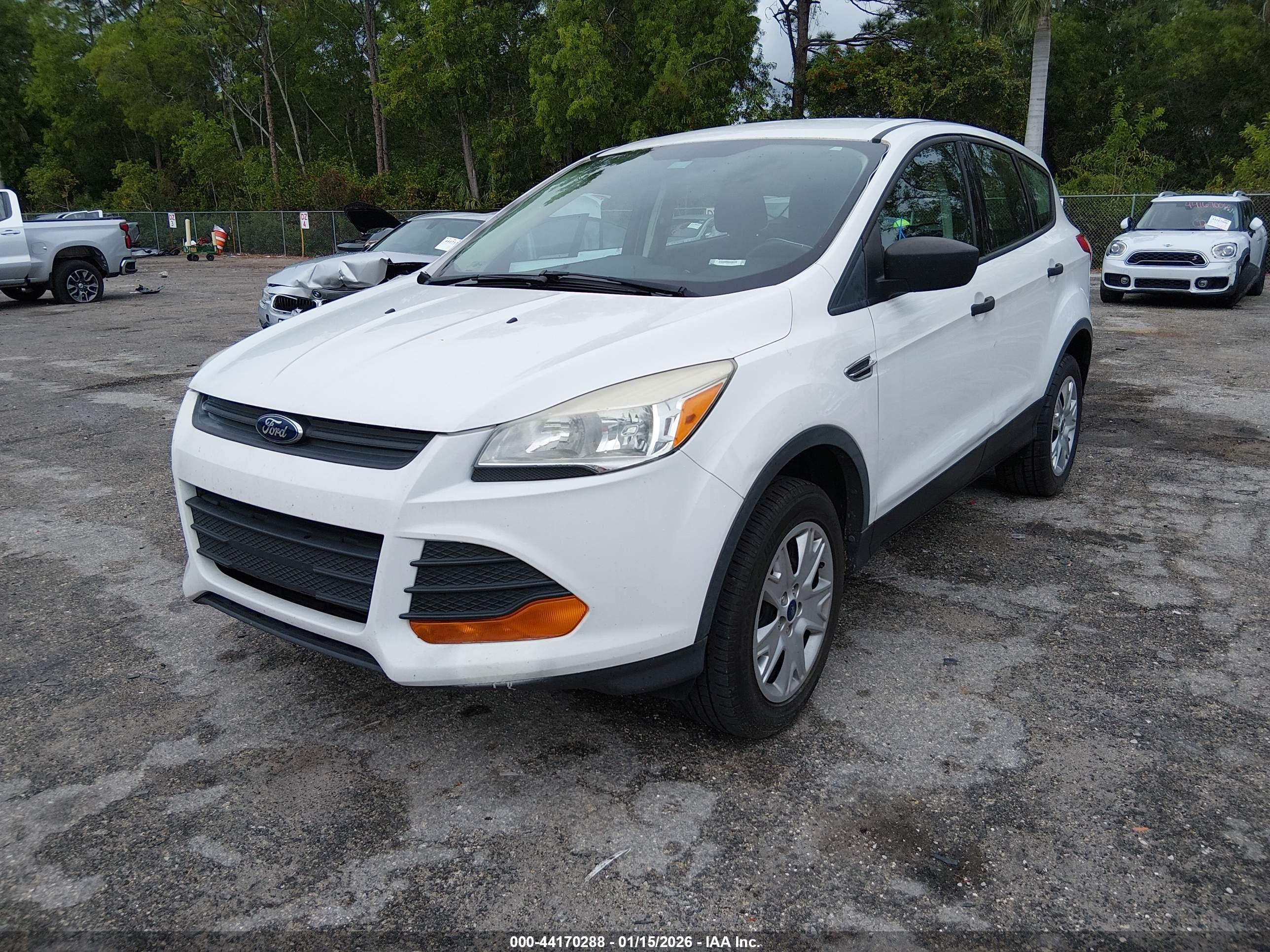 FORD ESCAPE image 2