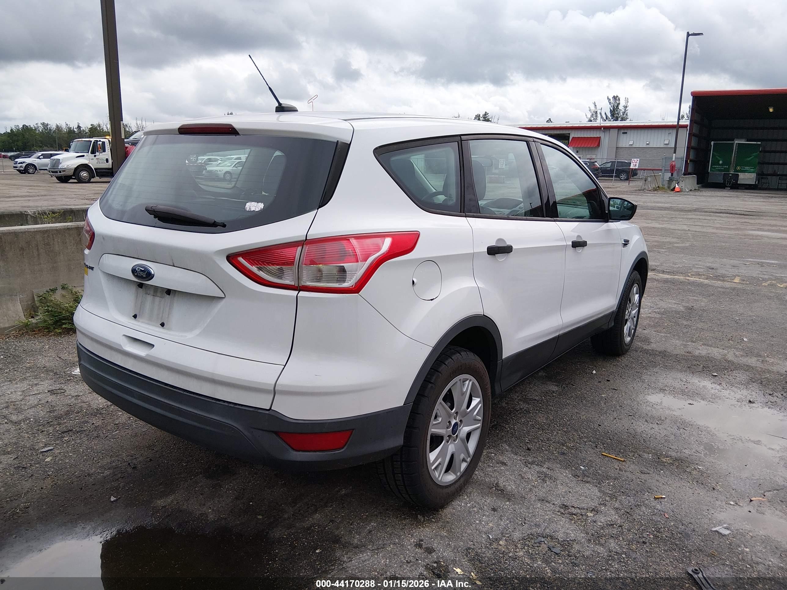 FORD ESCAPE image 4