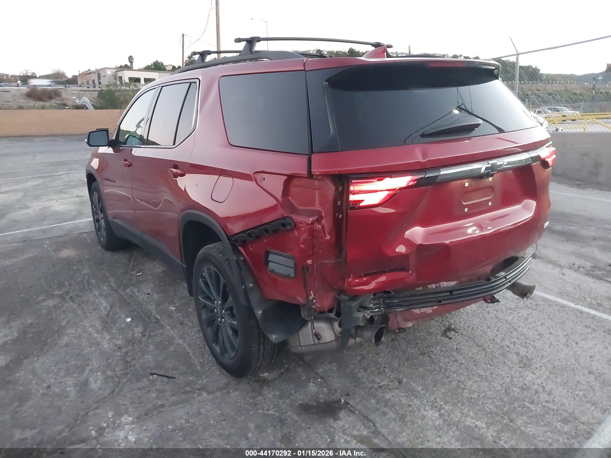 CHEVROLET TRAVERSE image 3