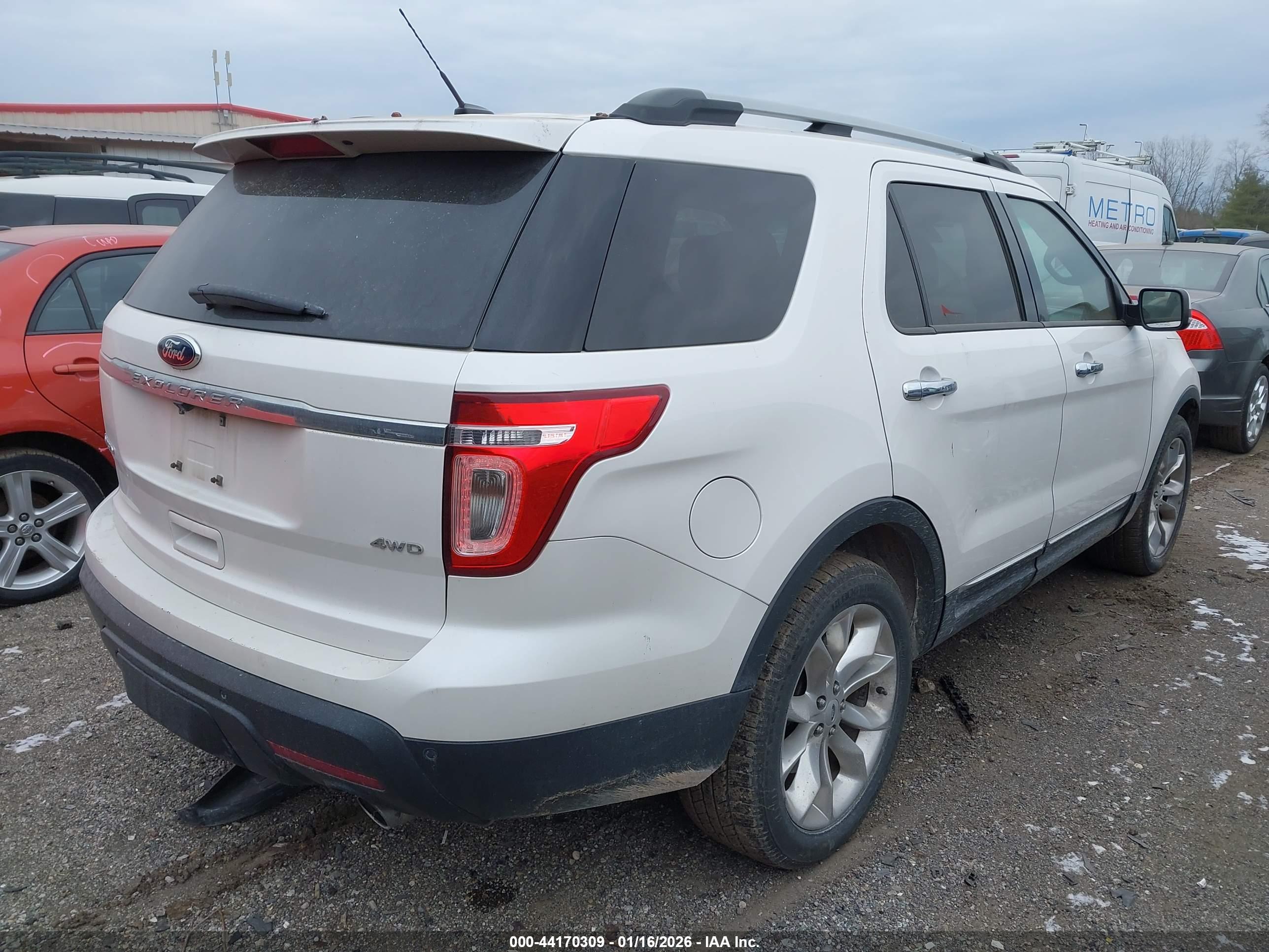 FORD EXPLORER image 4
