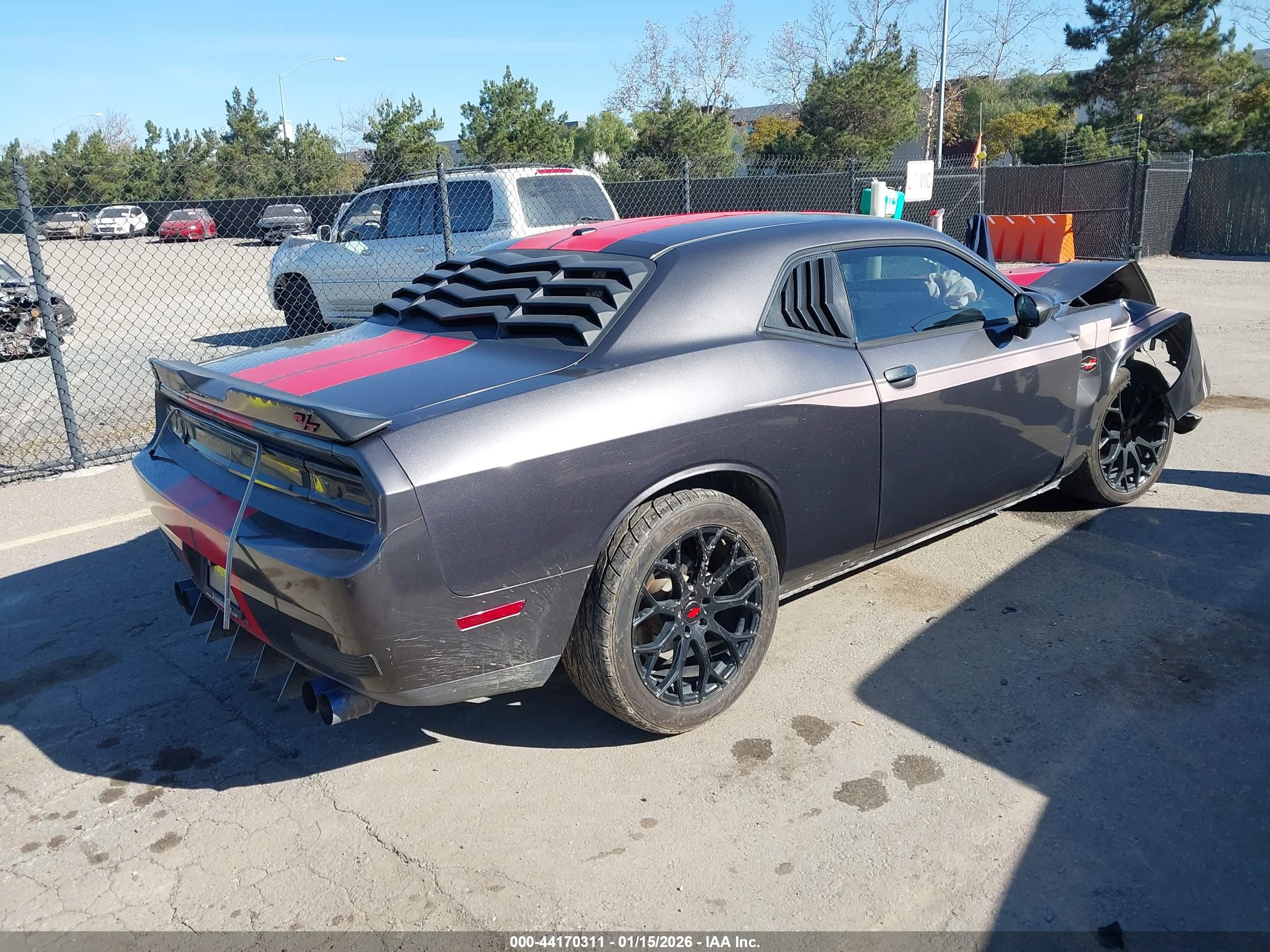 DODGE CHALLENGER image 4