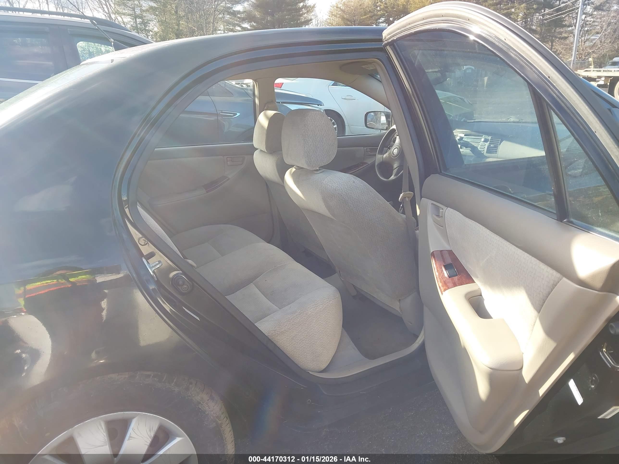 TOYOTA COROLLA image 8