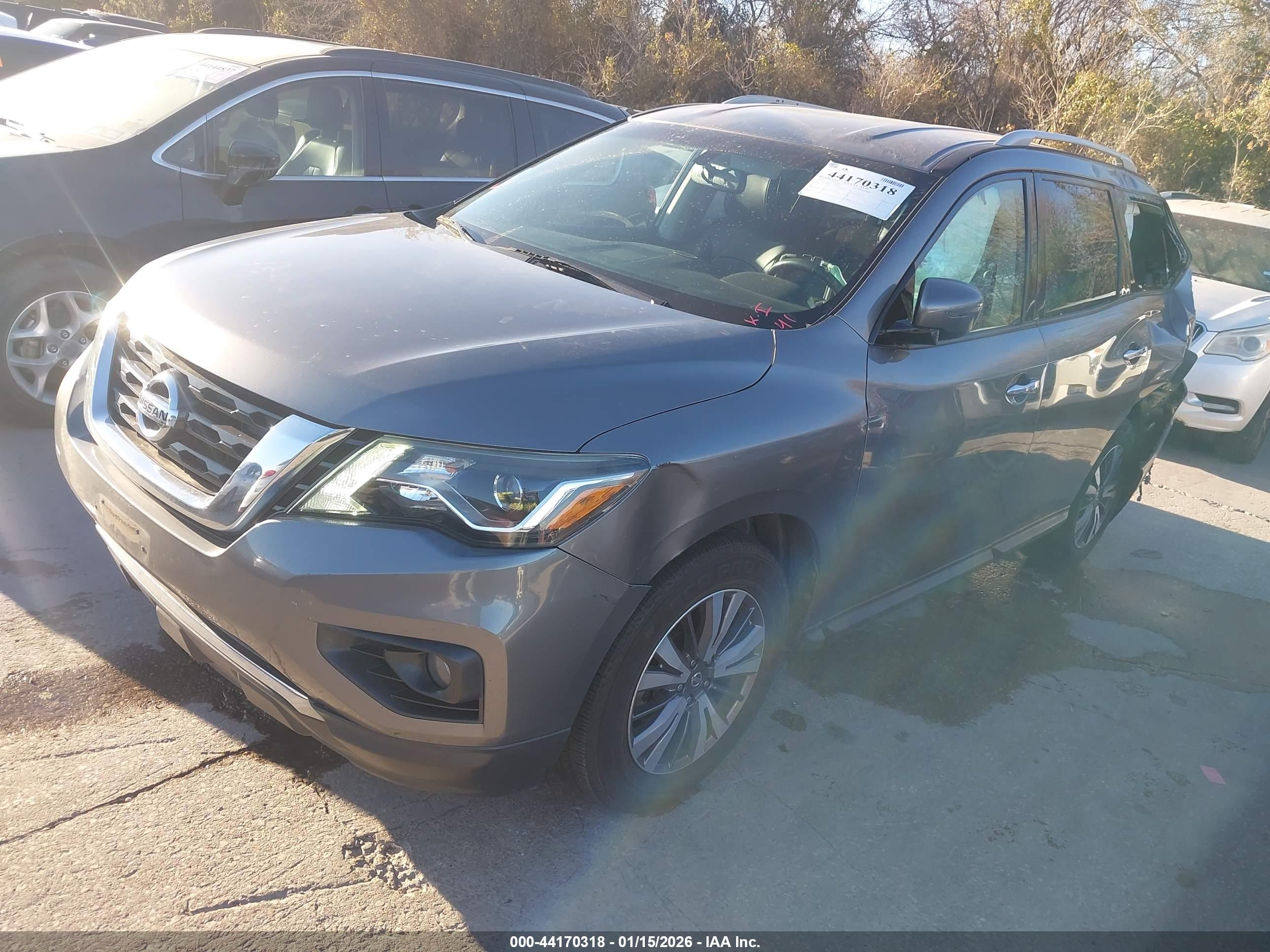 NISSAN PATHFINDER image 2