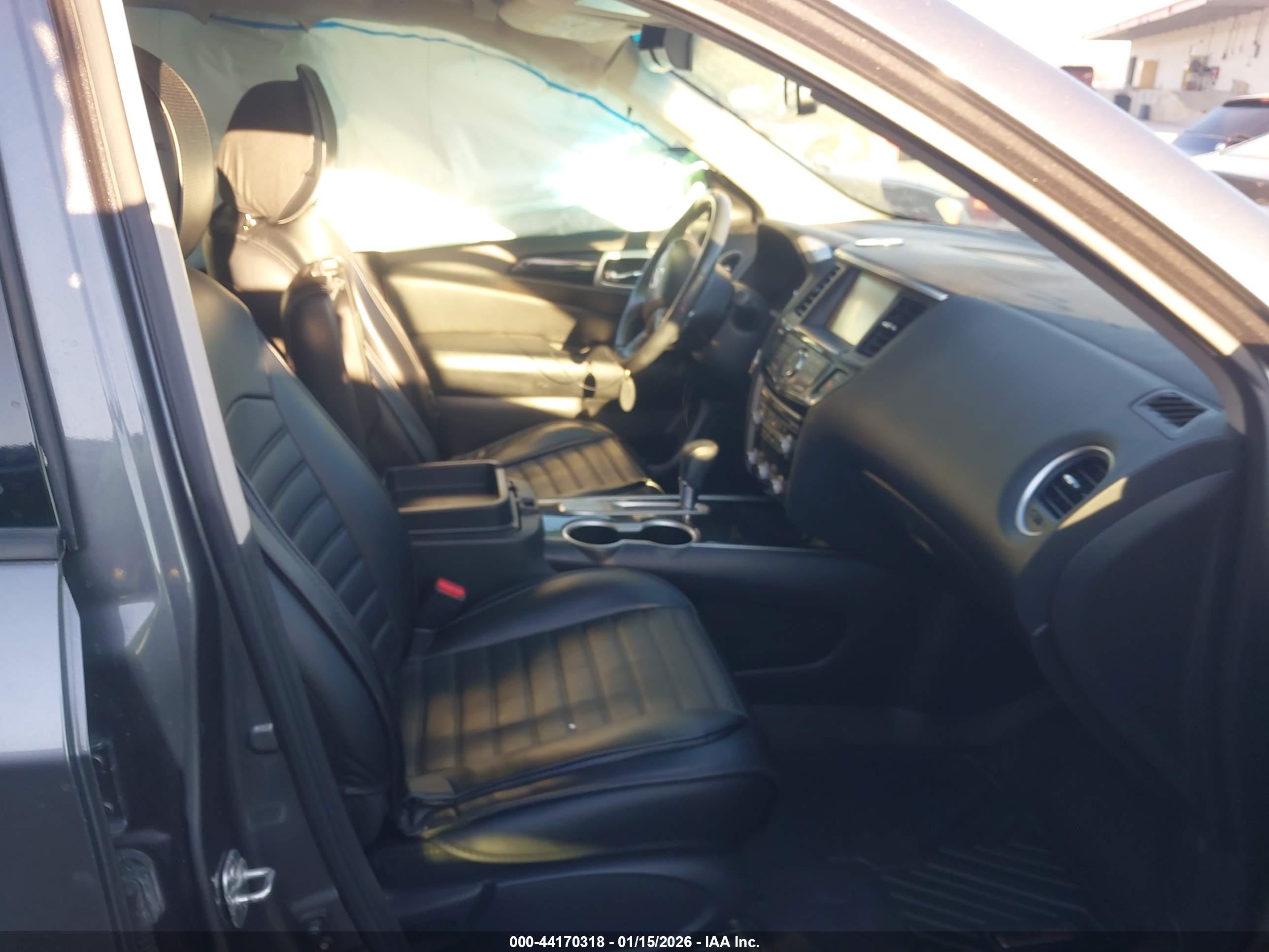NISSAN PATHFINDER image 5