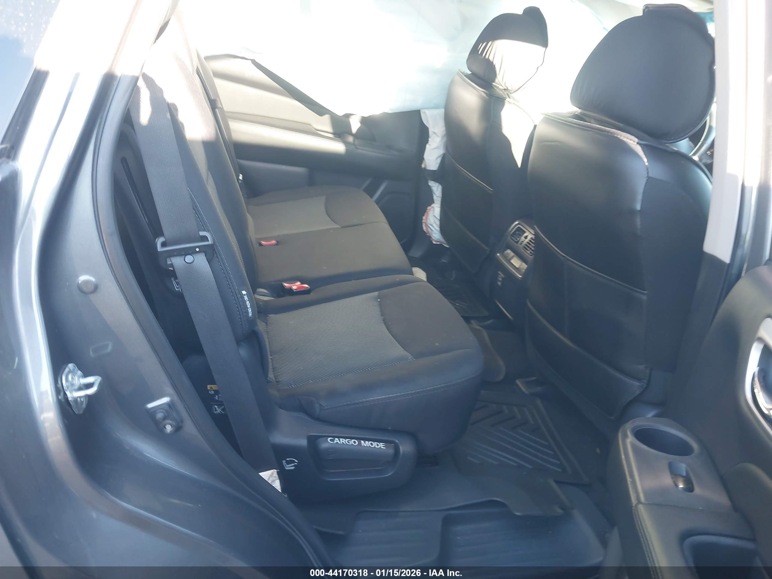 NISSAN PATHFINDER image 8