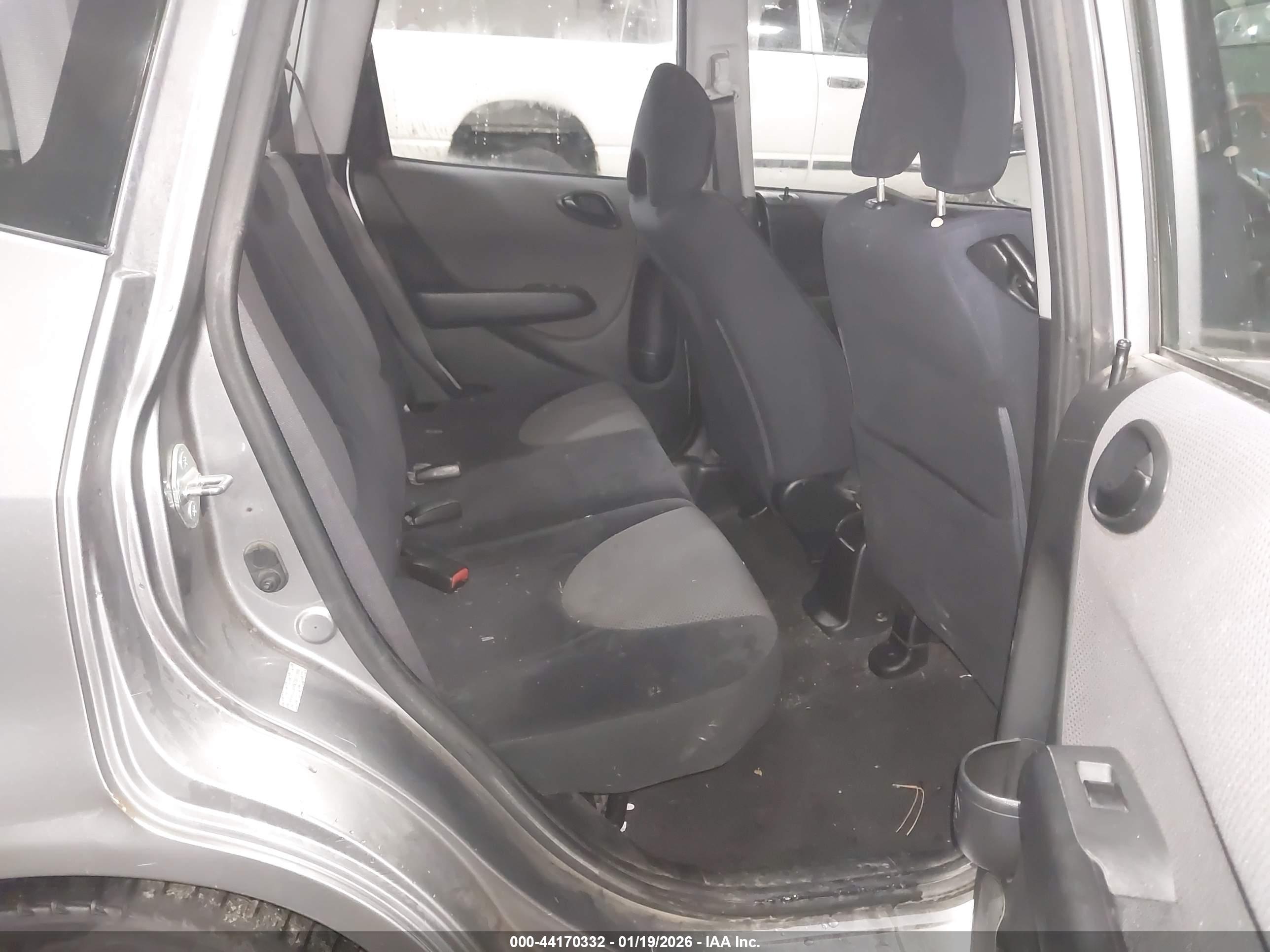 HONDA FIT image 8