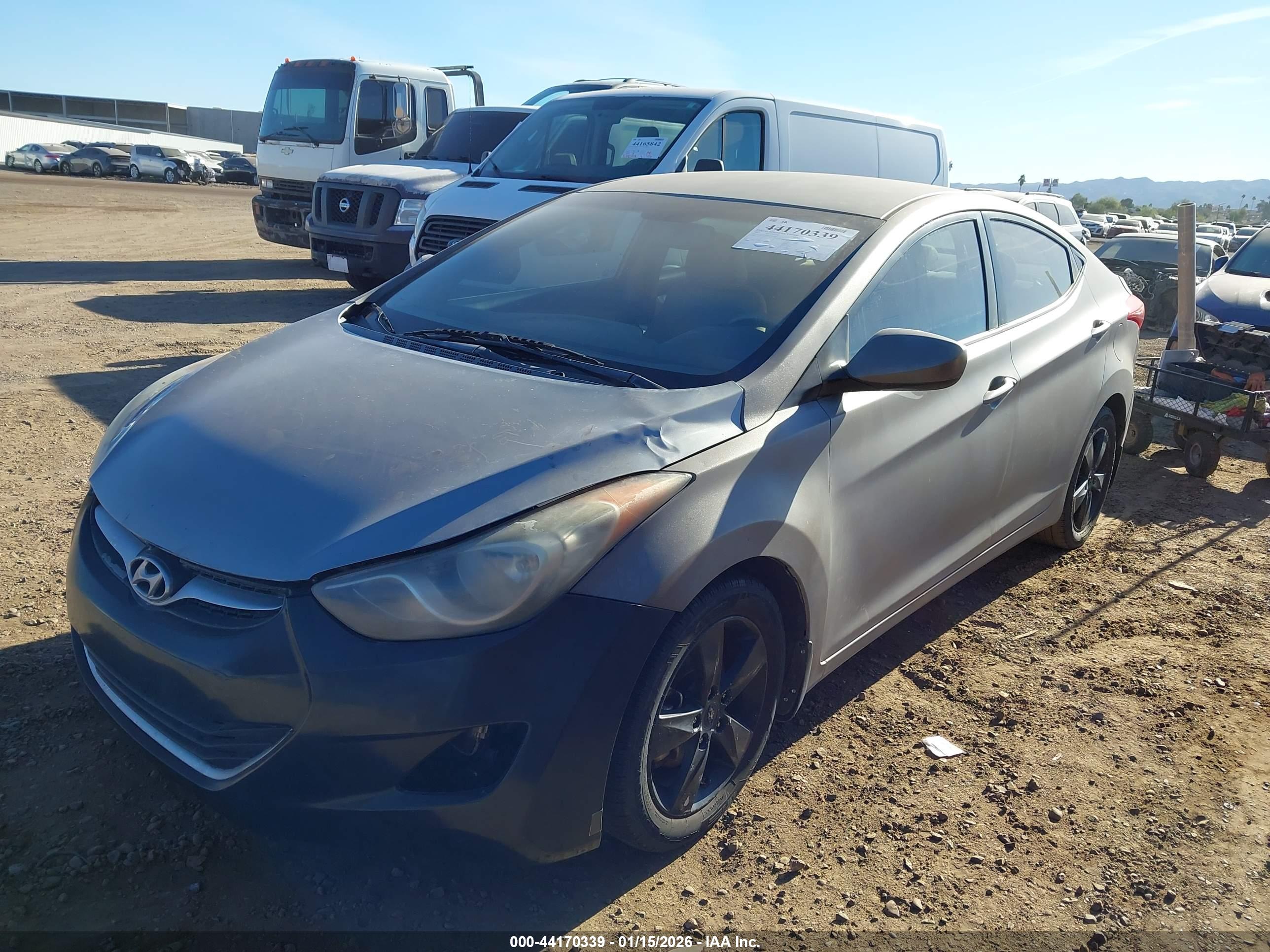 HYUNDAI ELANTRA image 2