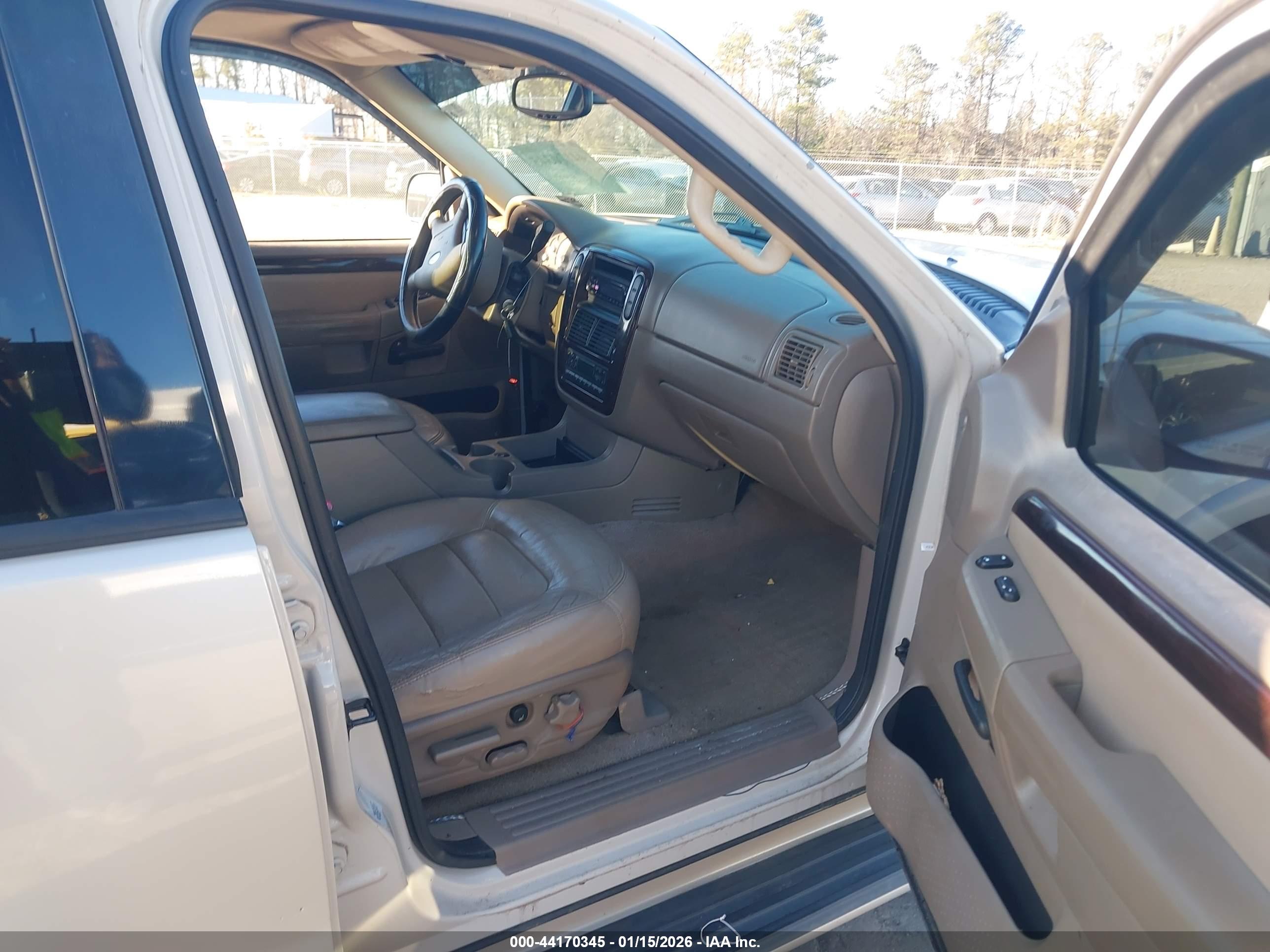 FORD EXPLORER image 5