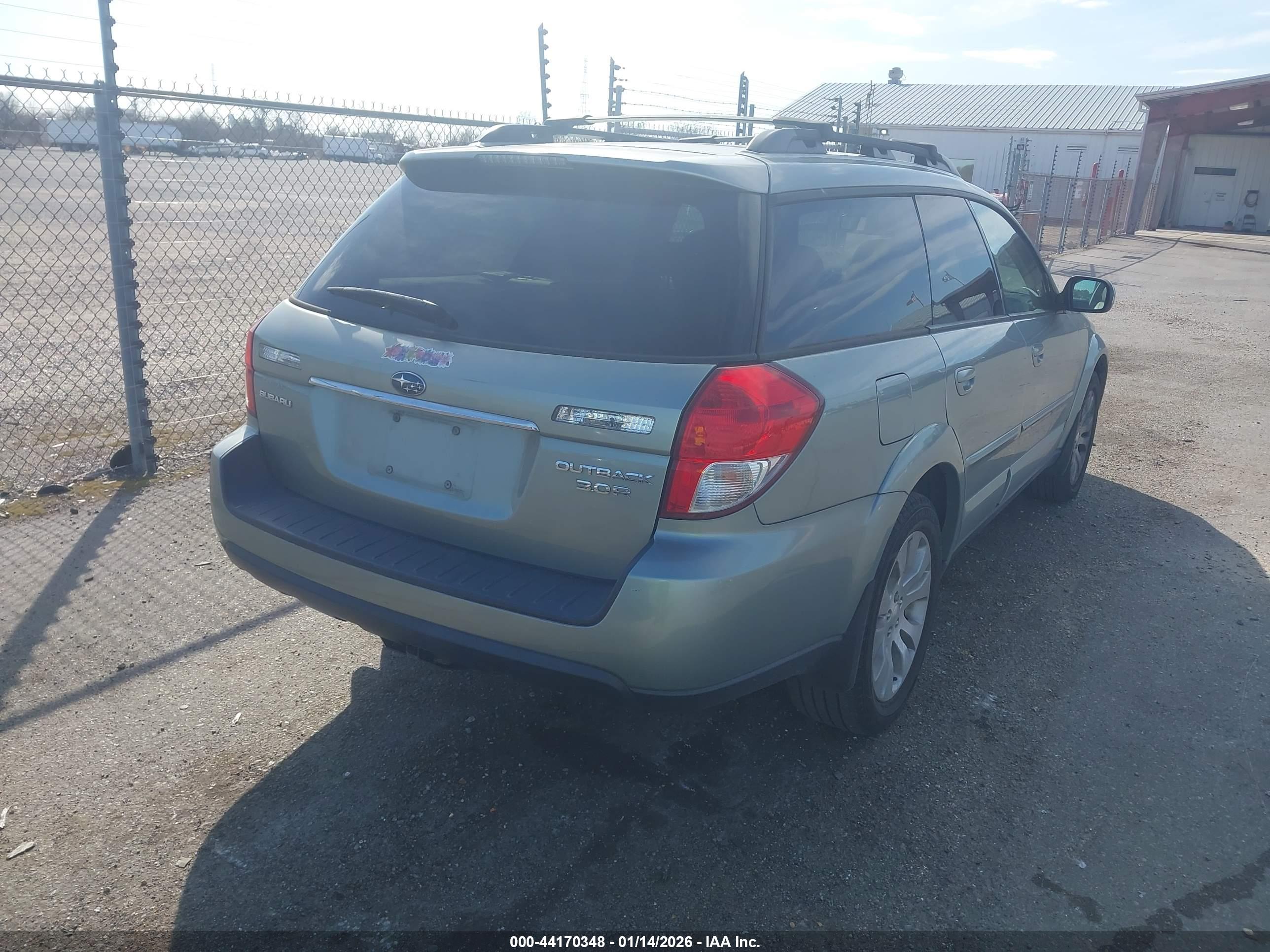 SUBARU OUTBACK image 4