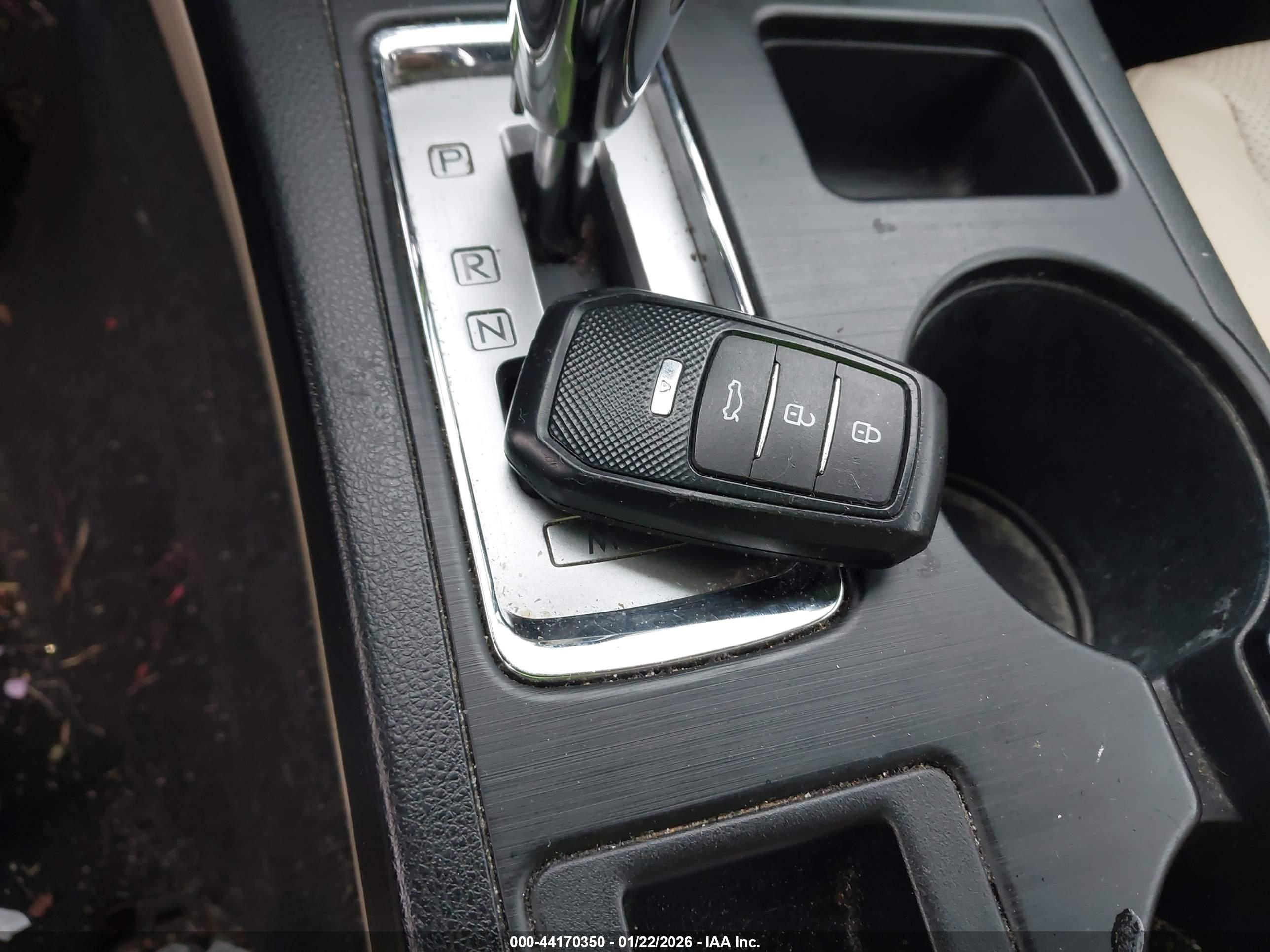 SUBARU OUTBACK image 11