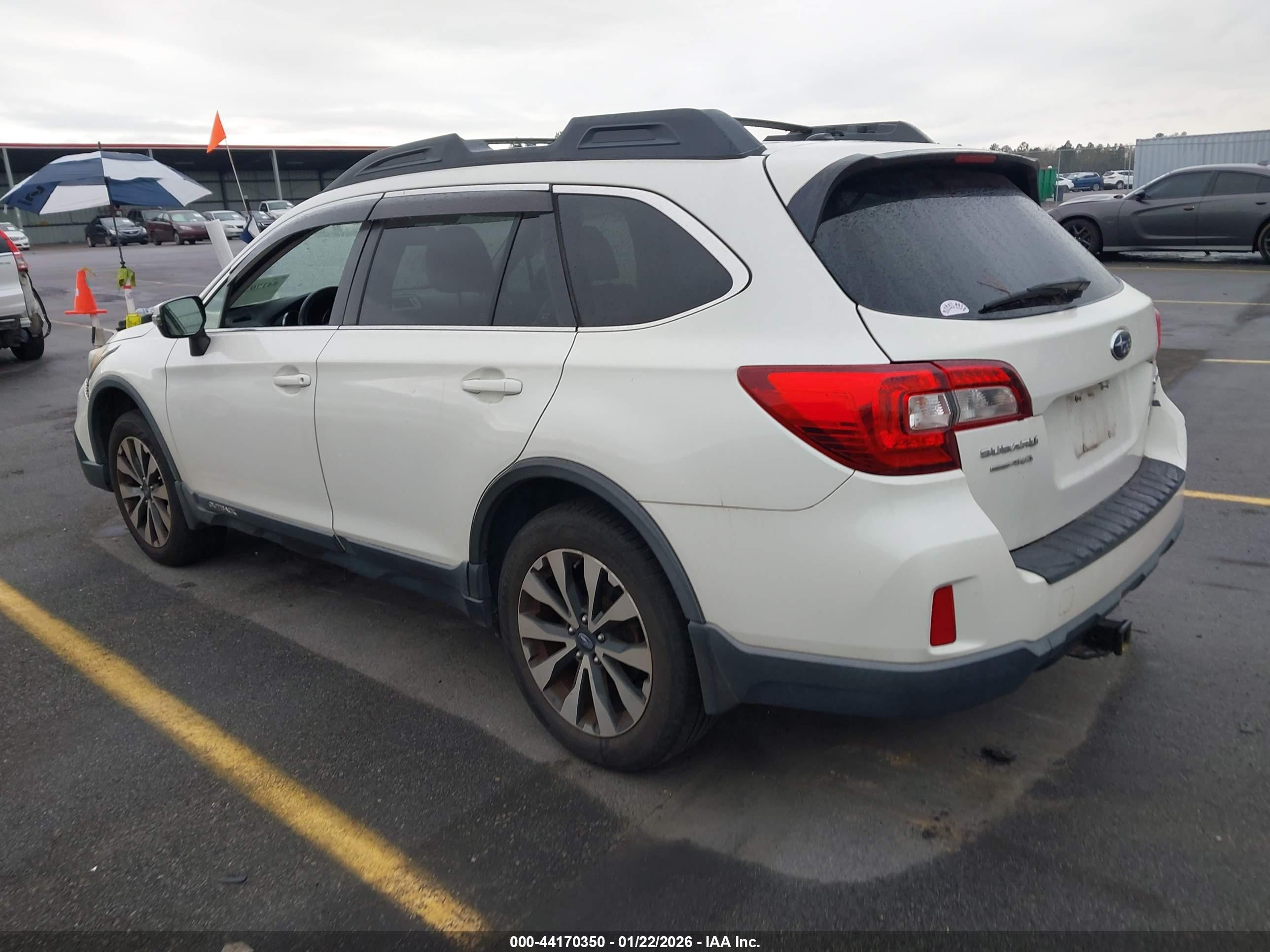 SUBARU OUTBACK image 3