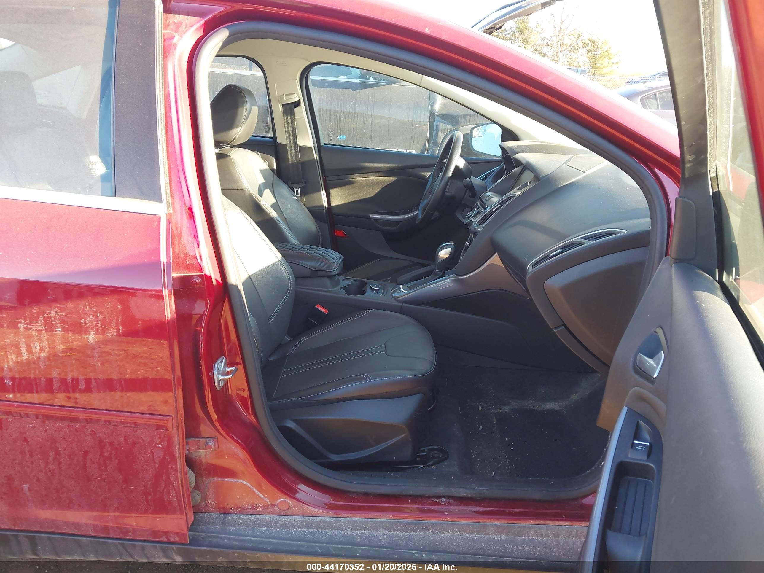 FORD FOCUS image 5