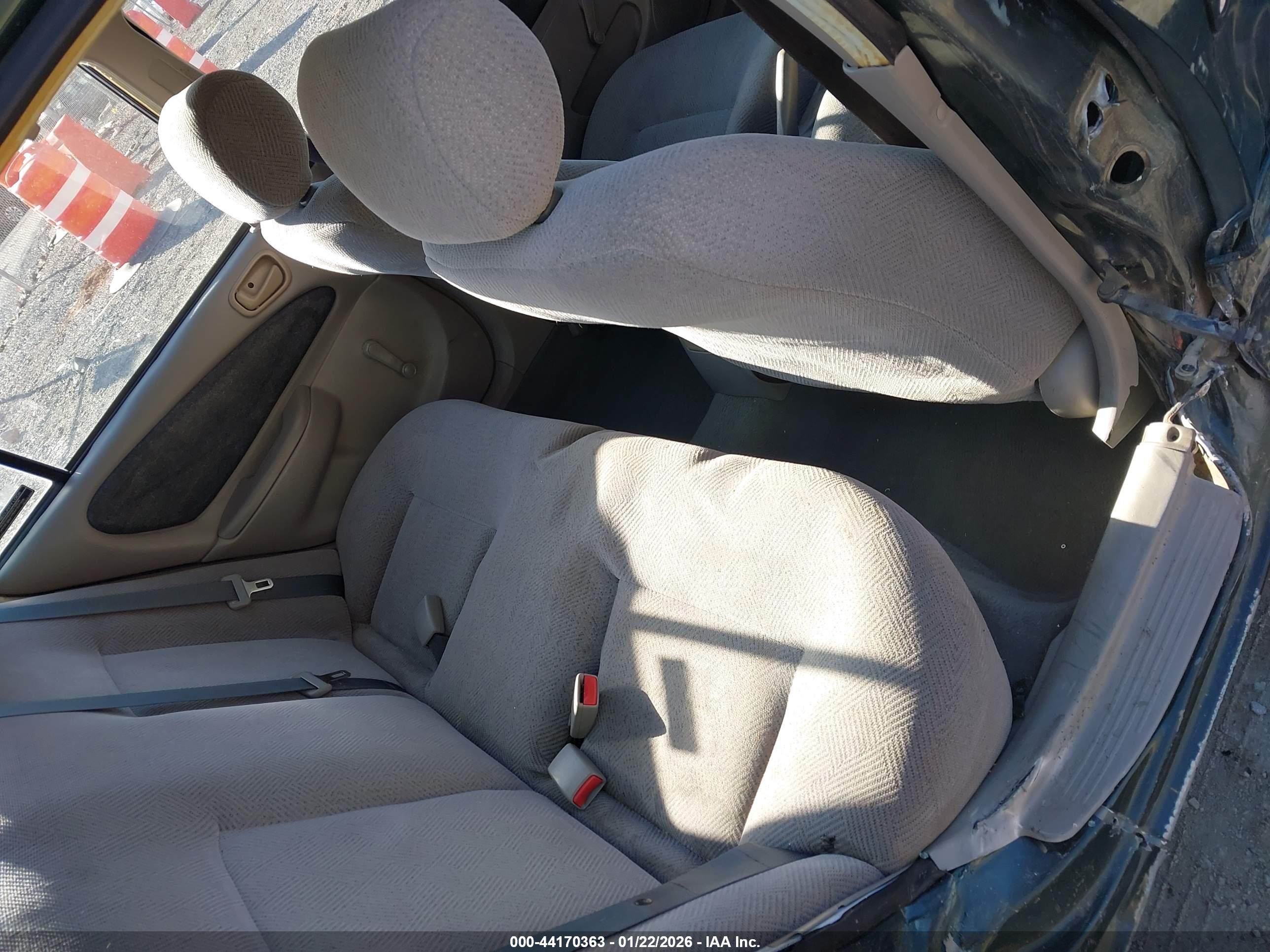 CHEVROLET PRIZM image 8