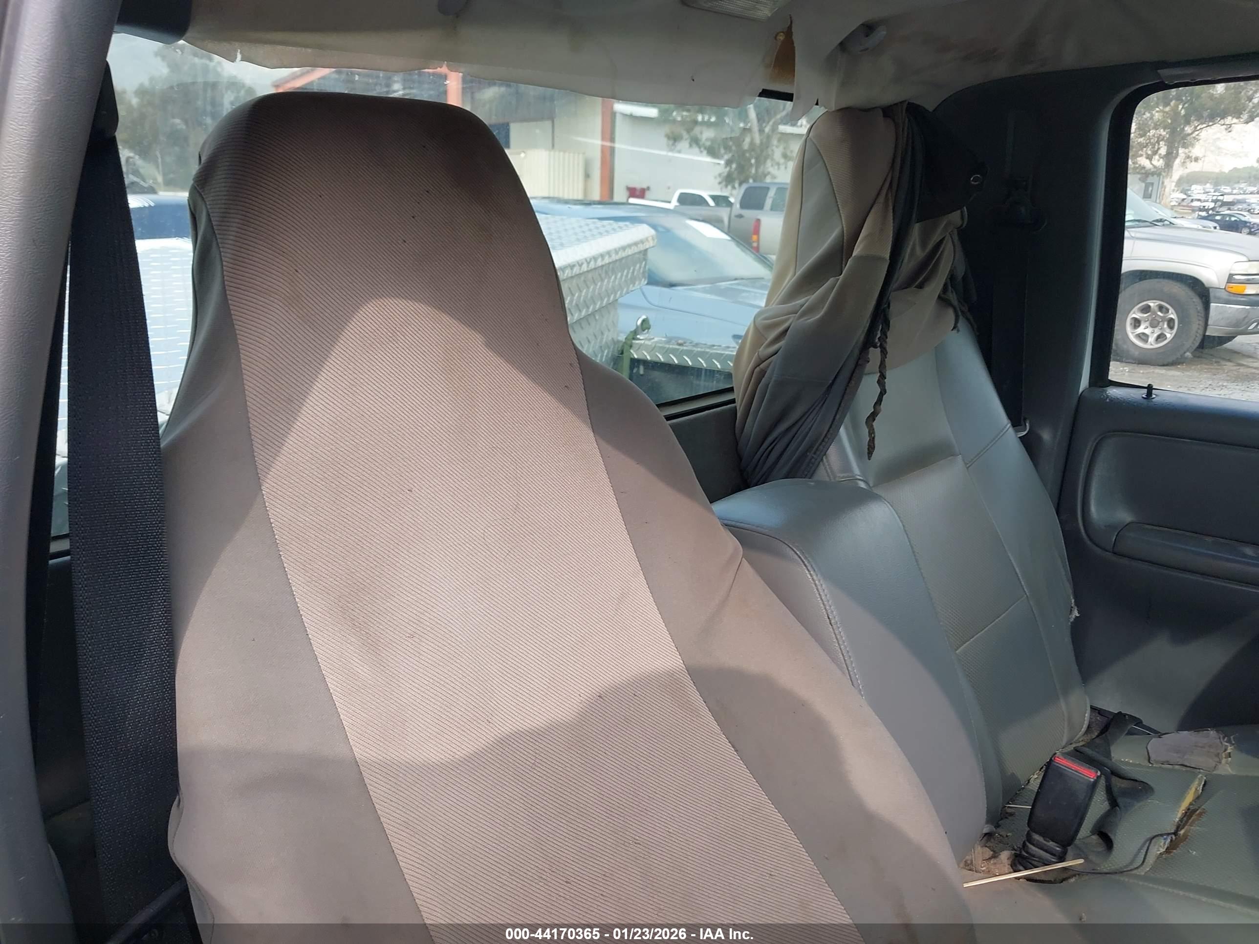 FORD RANGER image 8