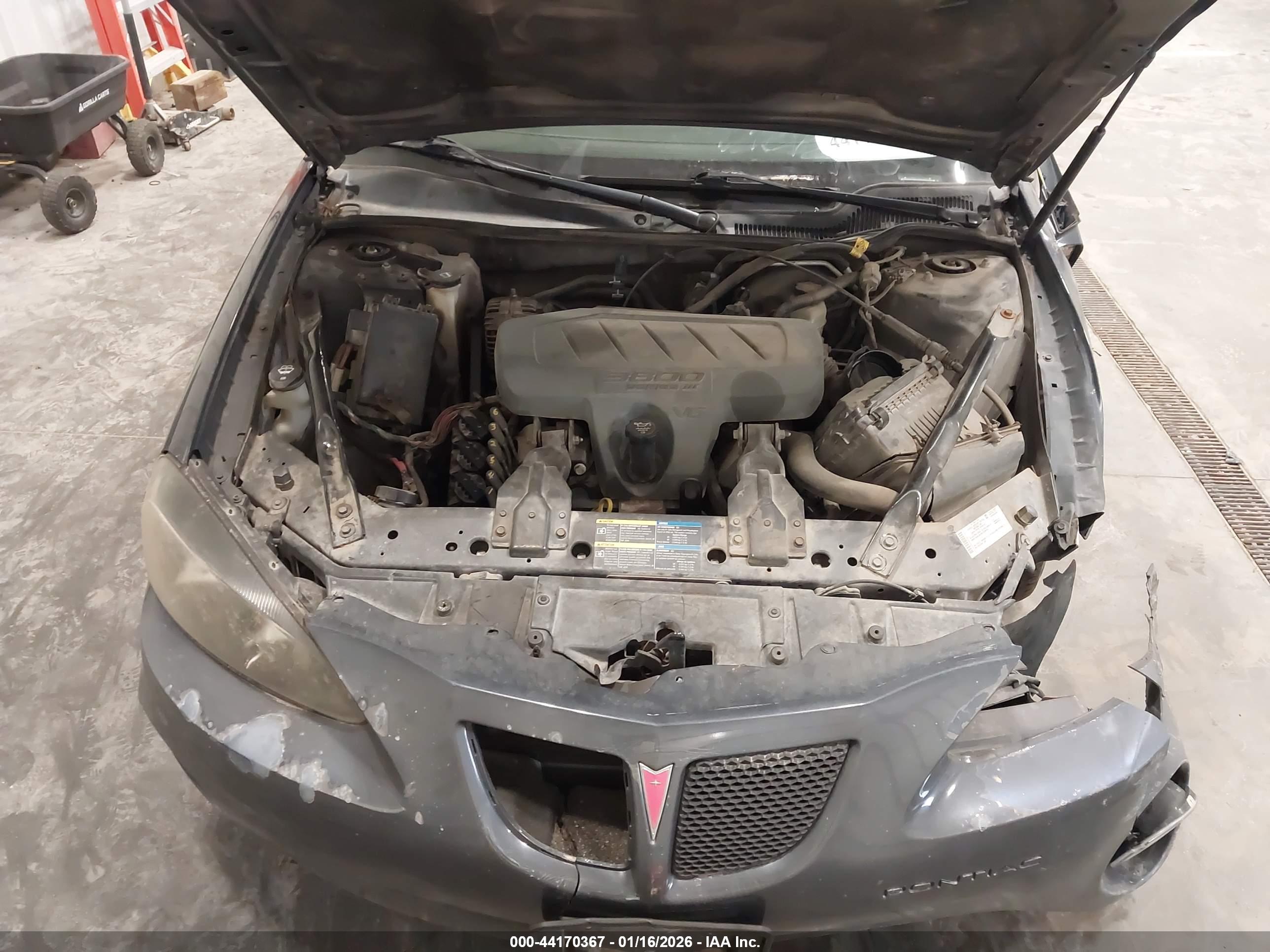 PONTIAC GRAND image 10