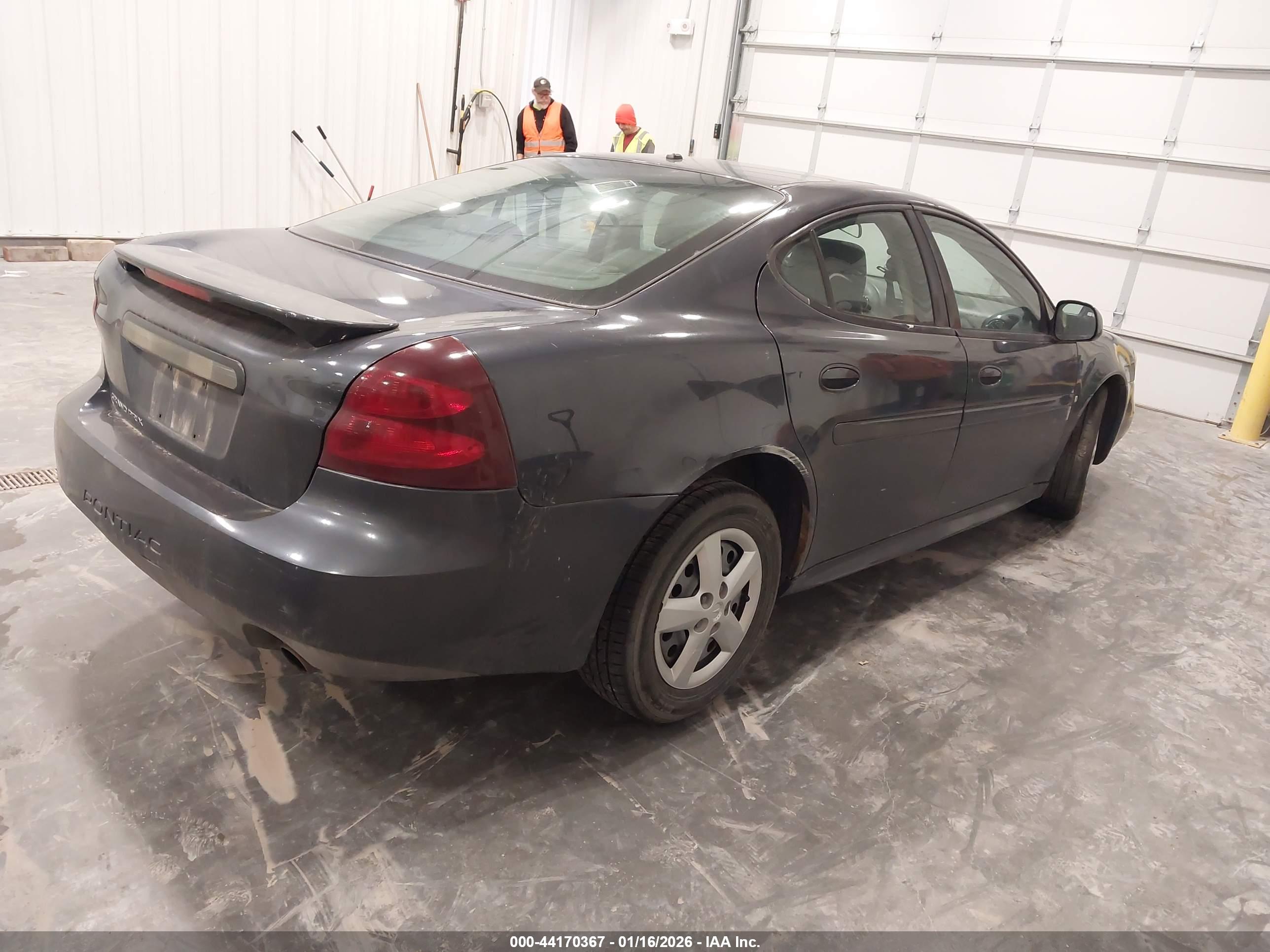 PONTIAC GRAND image 4
