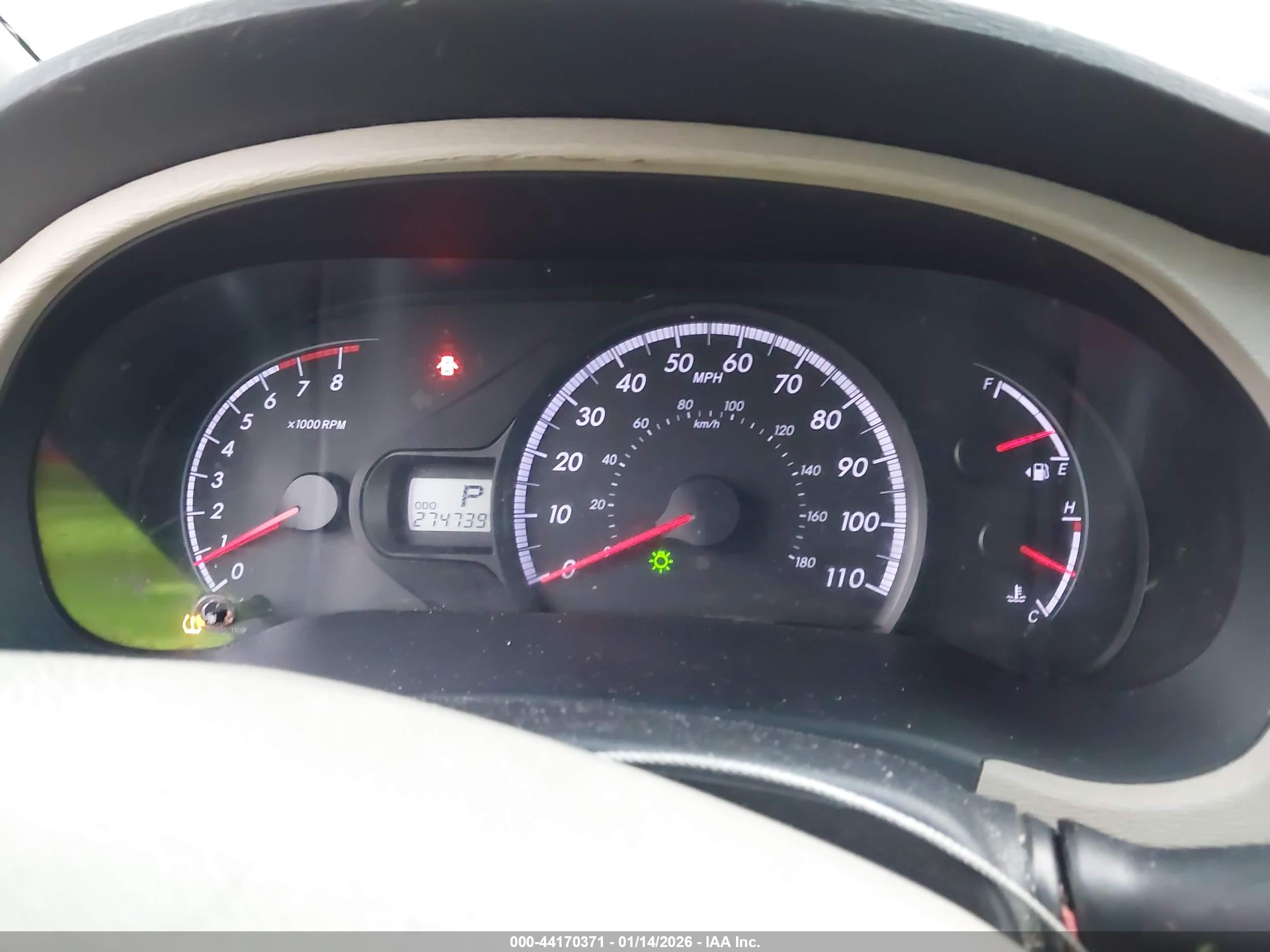 TOYOTA SIENNA image 7