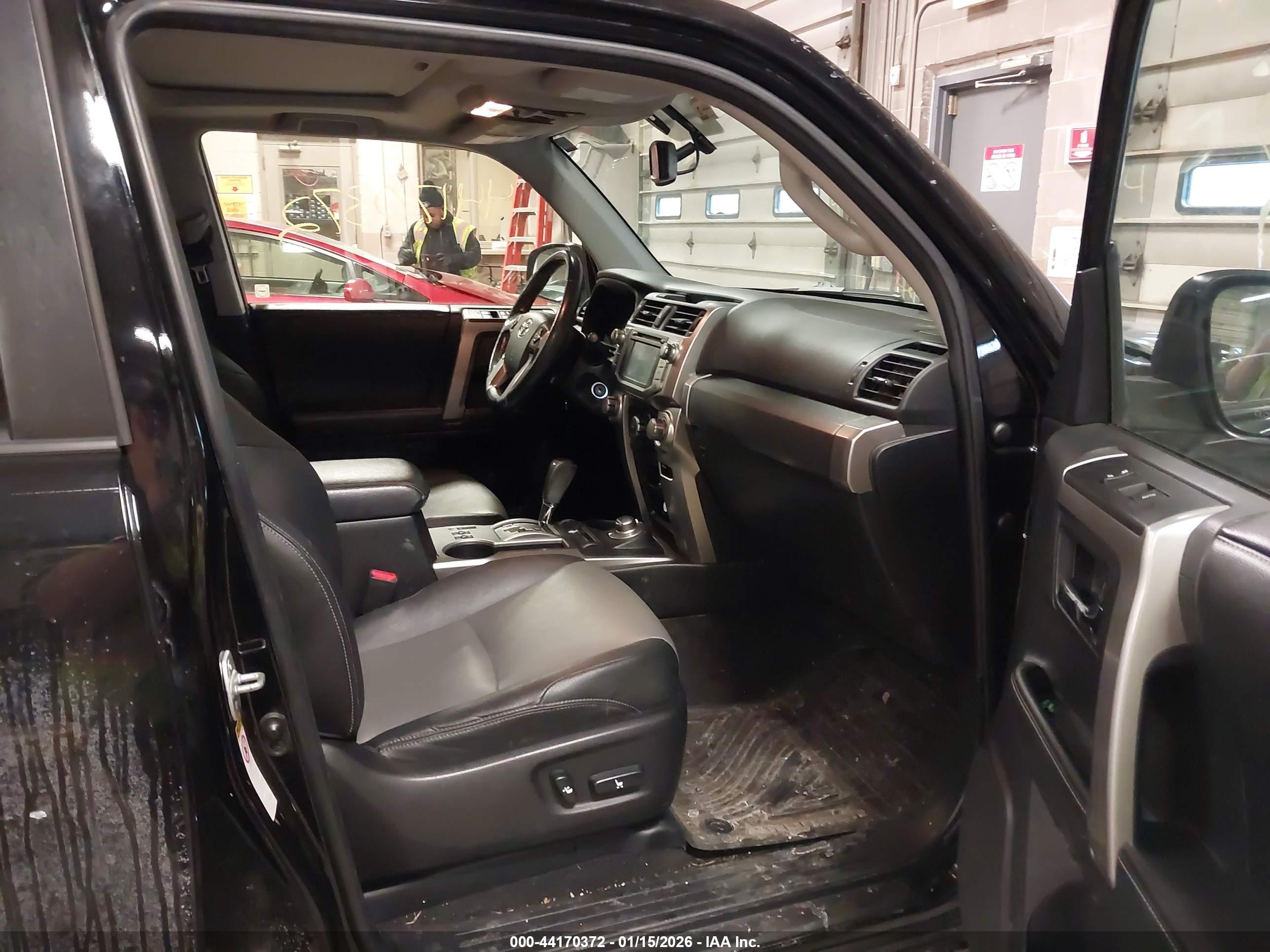 TOYOTA 4RUNNER image 5