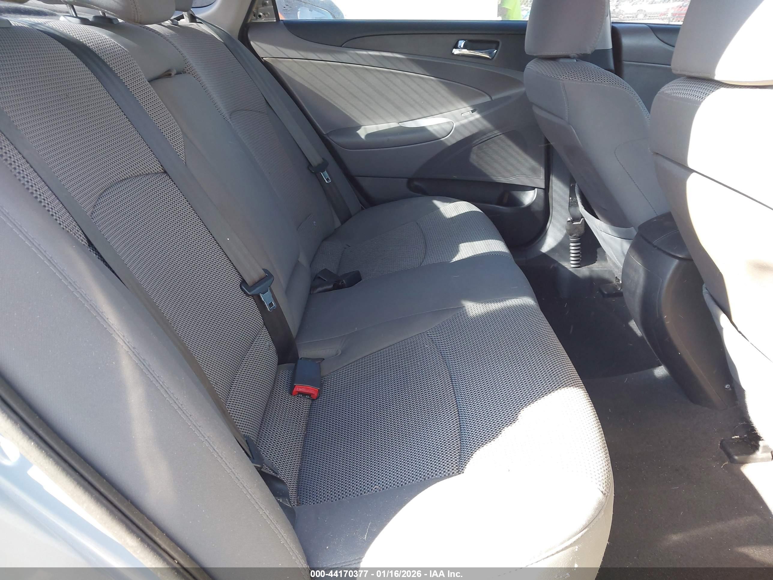 HYUNDAI SONATA image 8