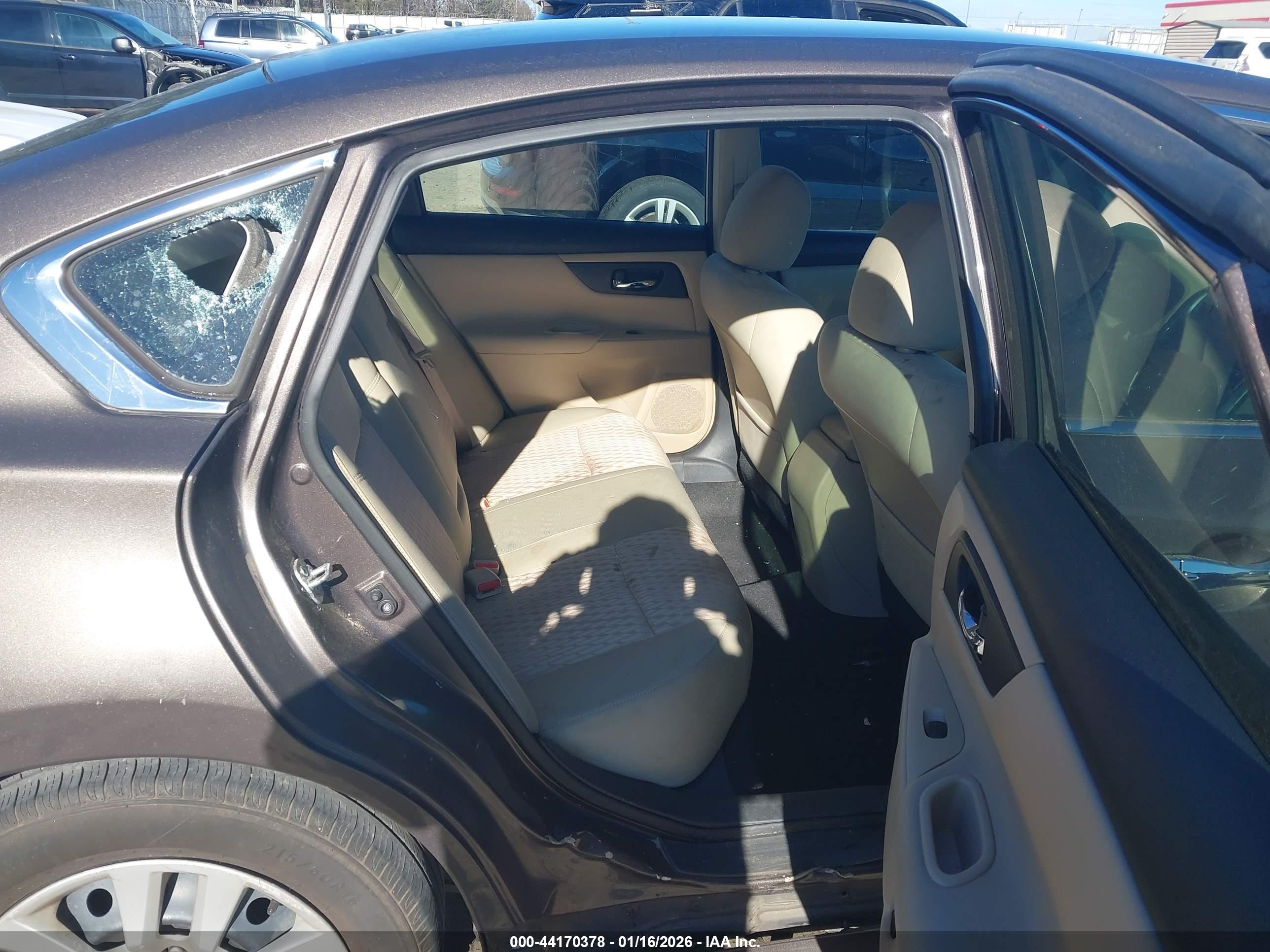 NISSAN ALTIMA image 8