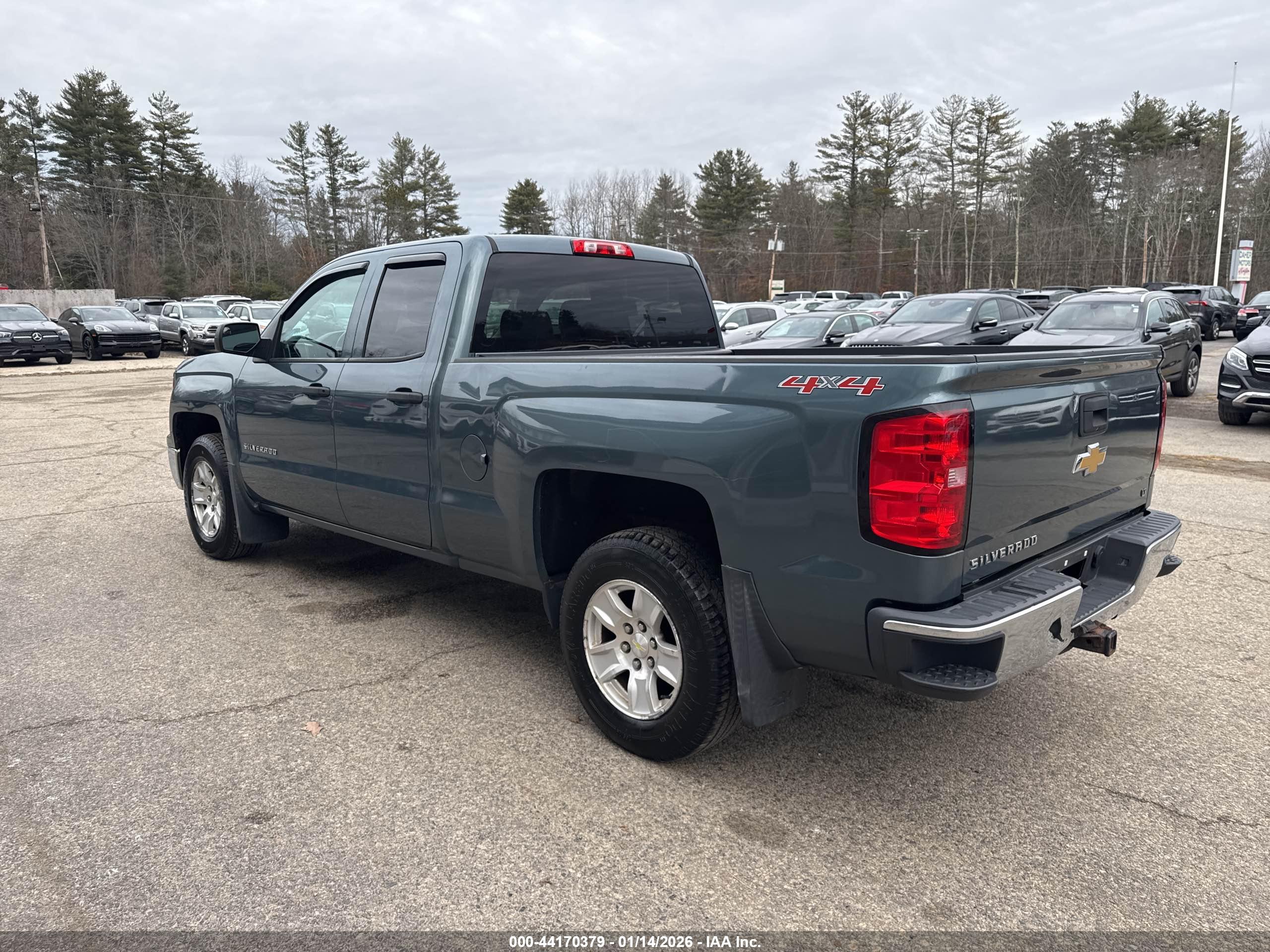CHEVROLET SILVERADO image 3