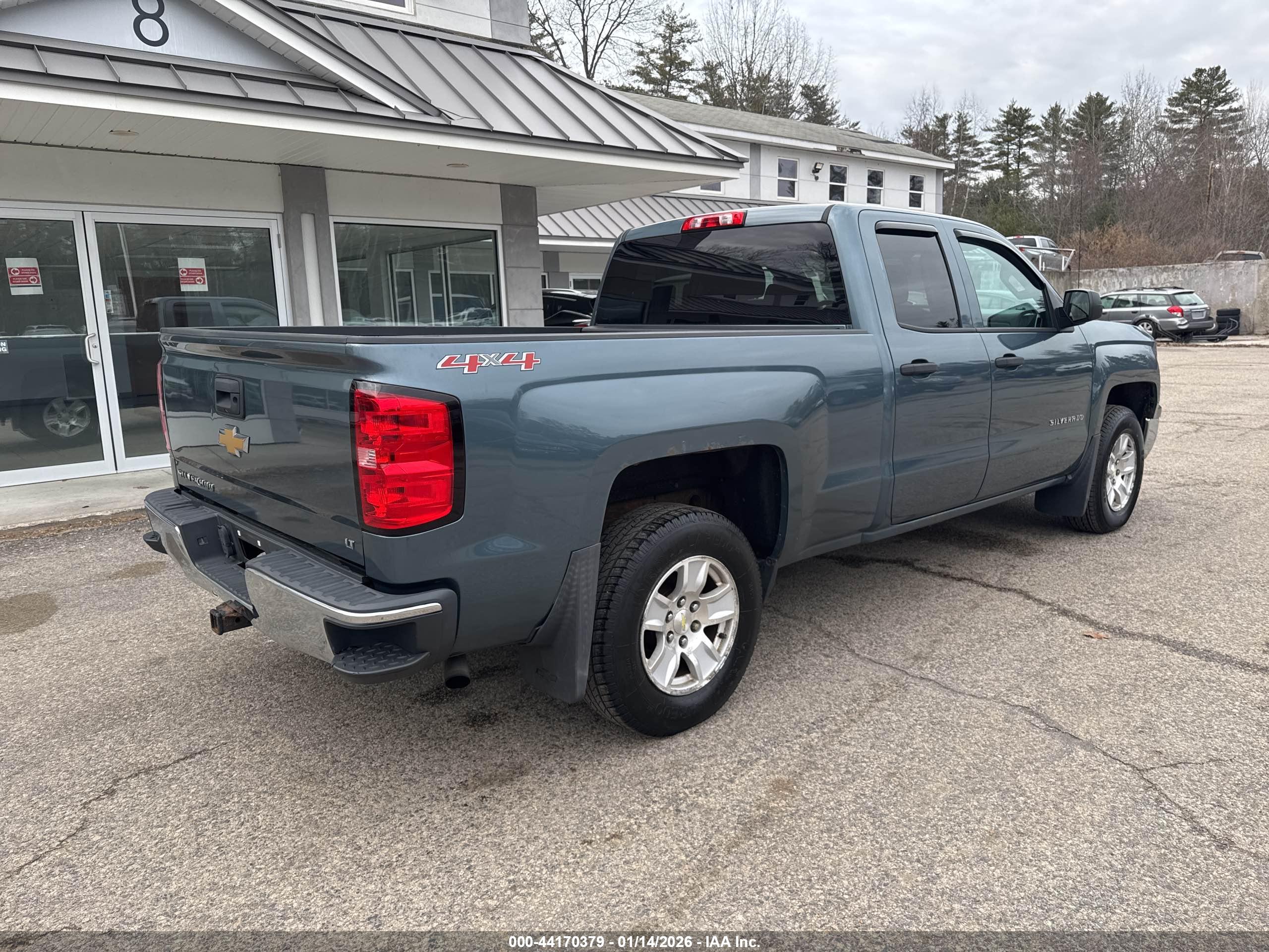 CHEVROLET SILVERADO image 4