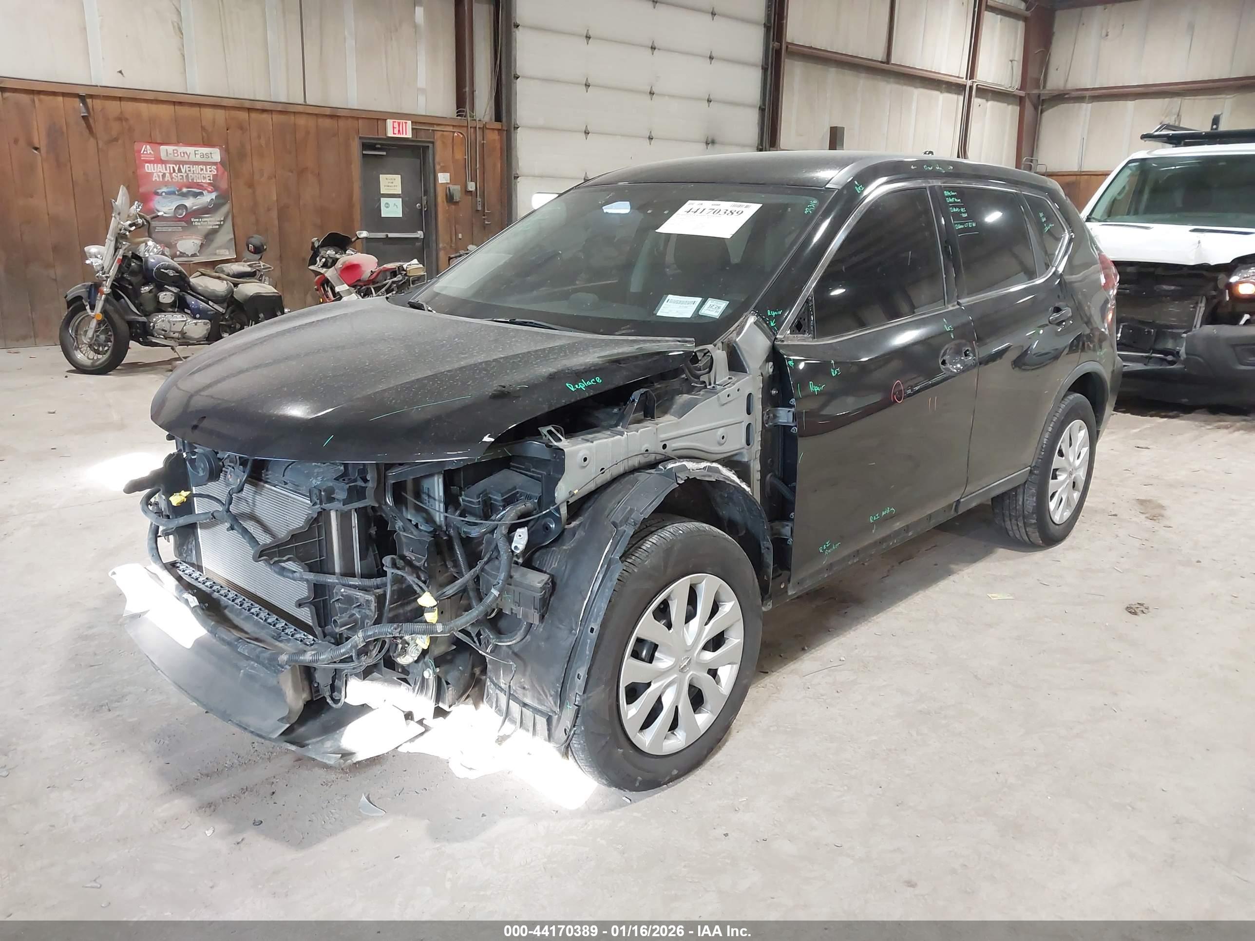 NISSAN ROGUE image 2