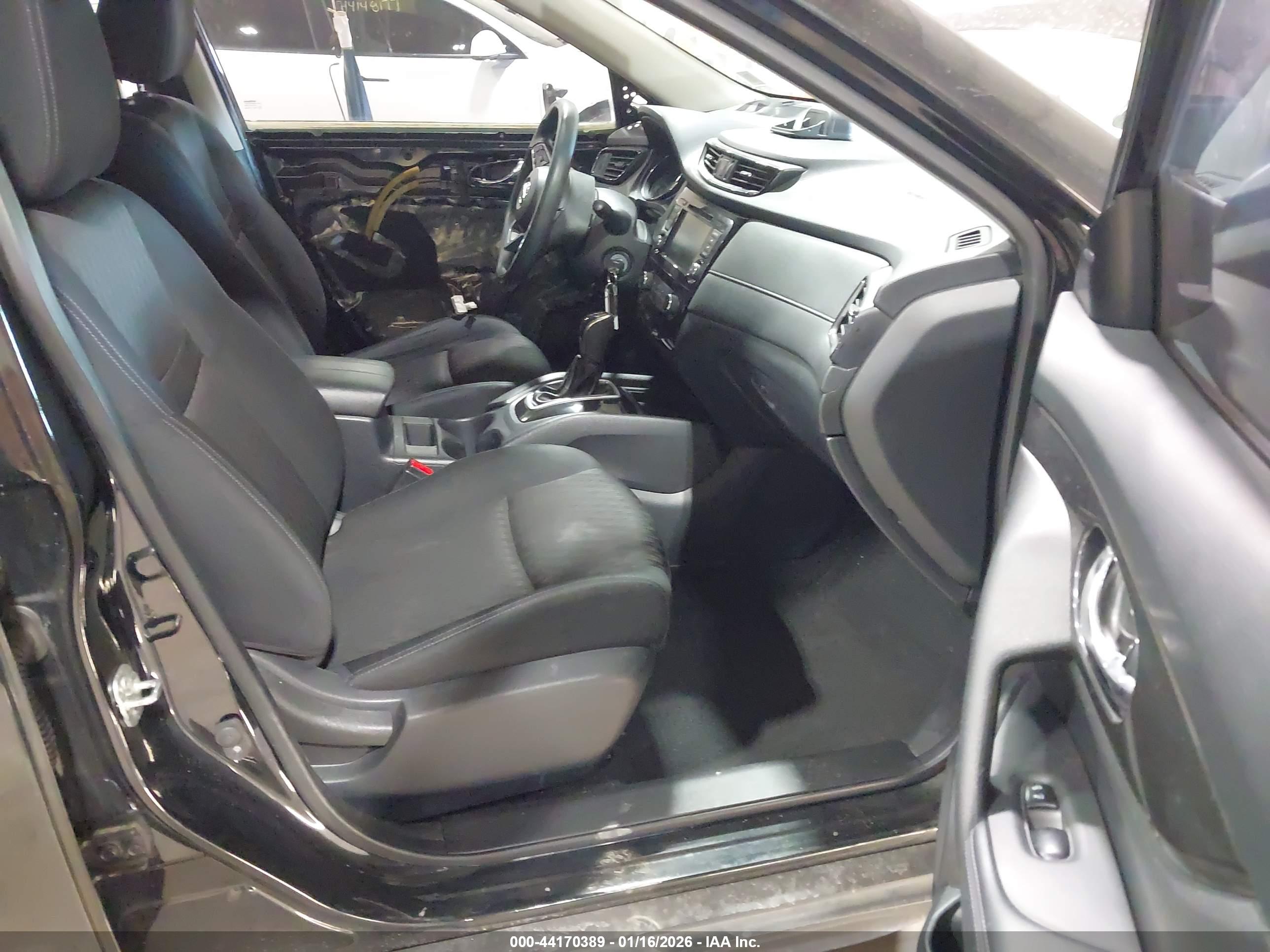 NISSAN ROGUE image 5