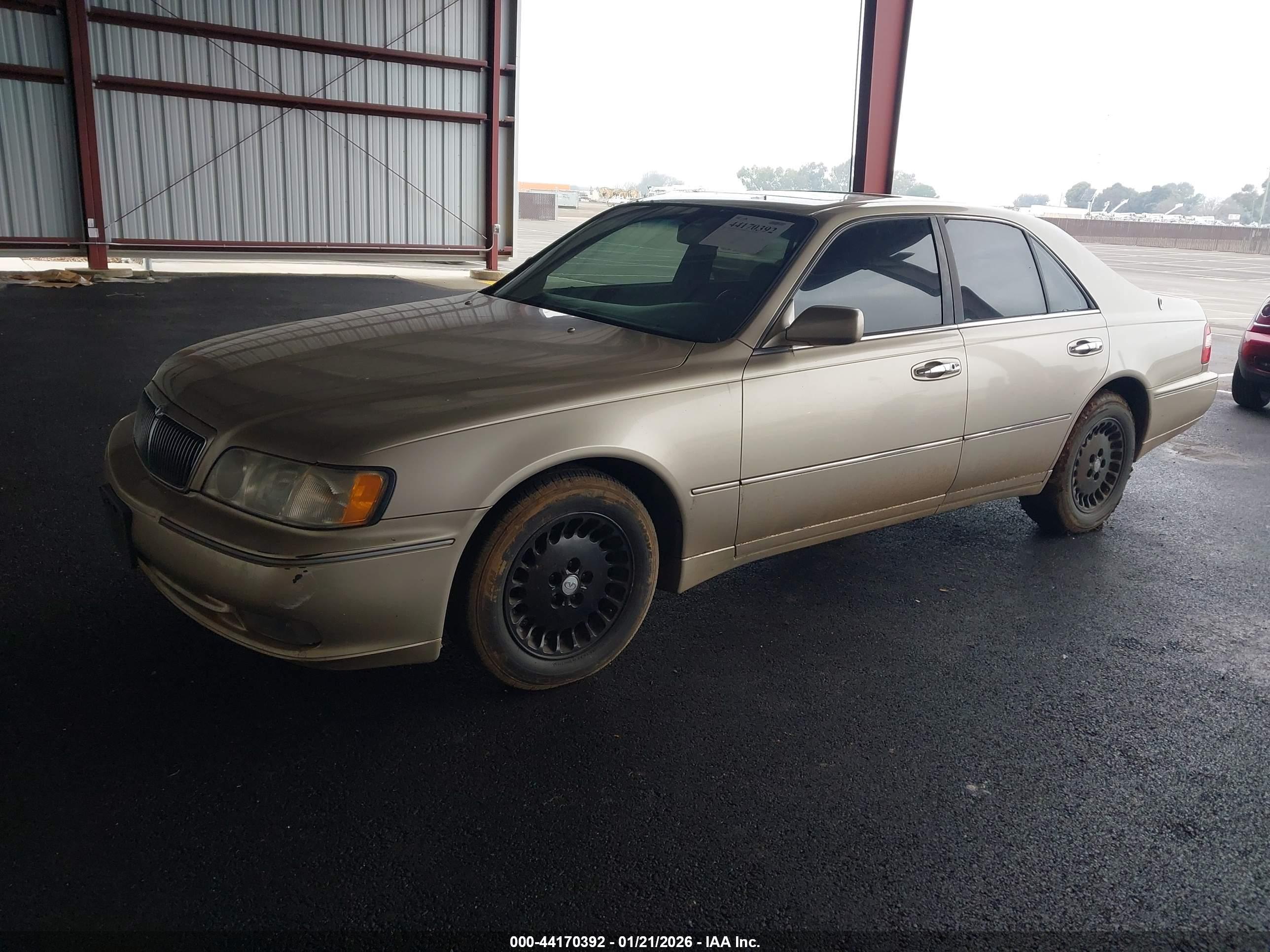 INFINITI Q45 image 2