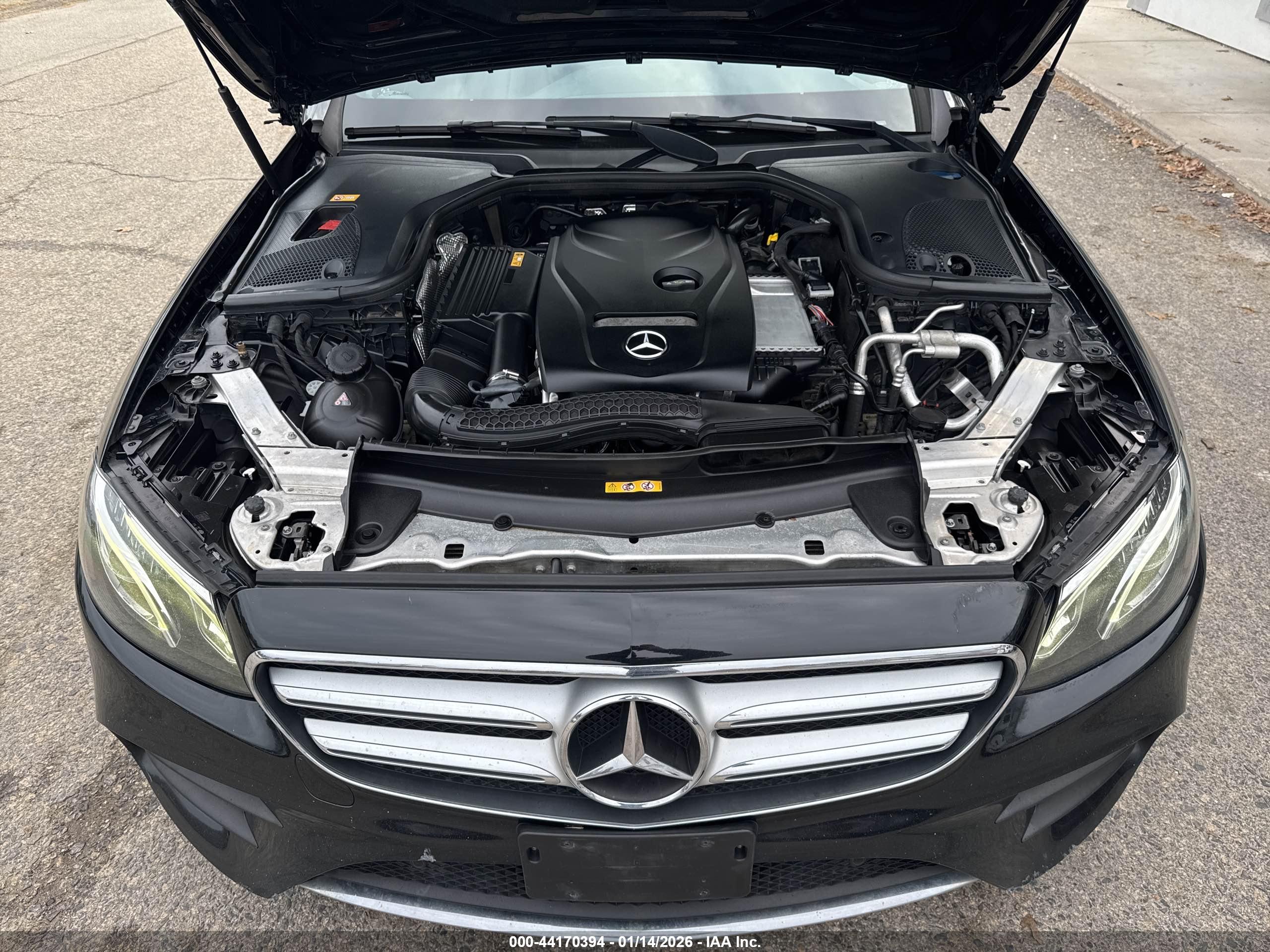 MERCEDES-BENZ E image 10