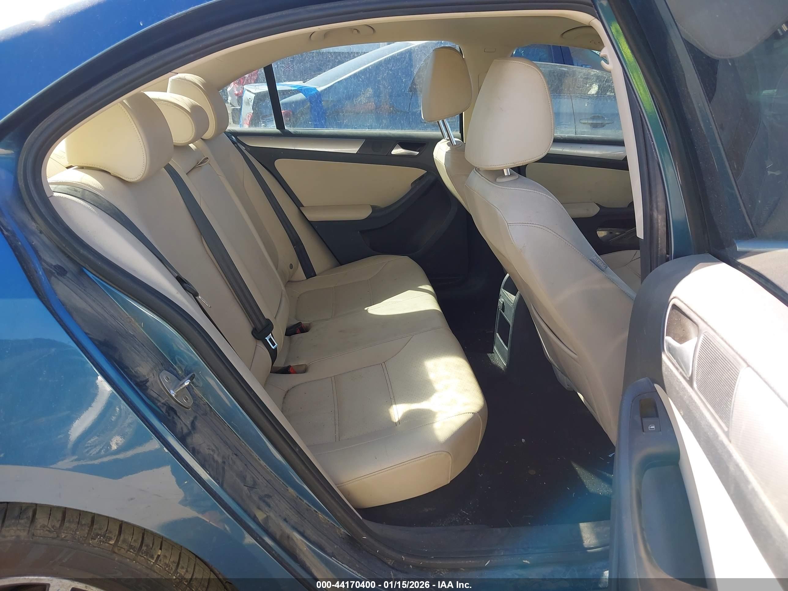 VOLKSWAGEN JETTA image 8