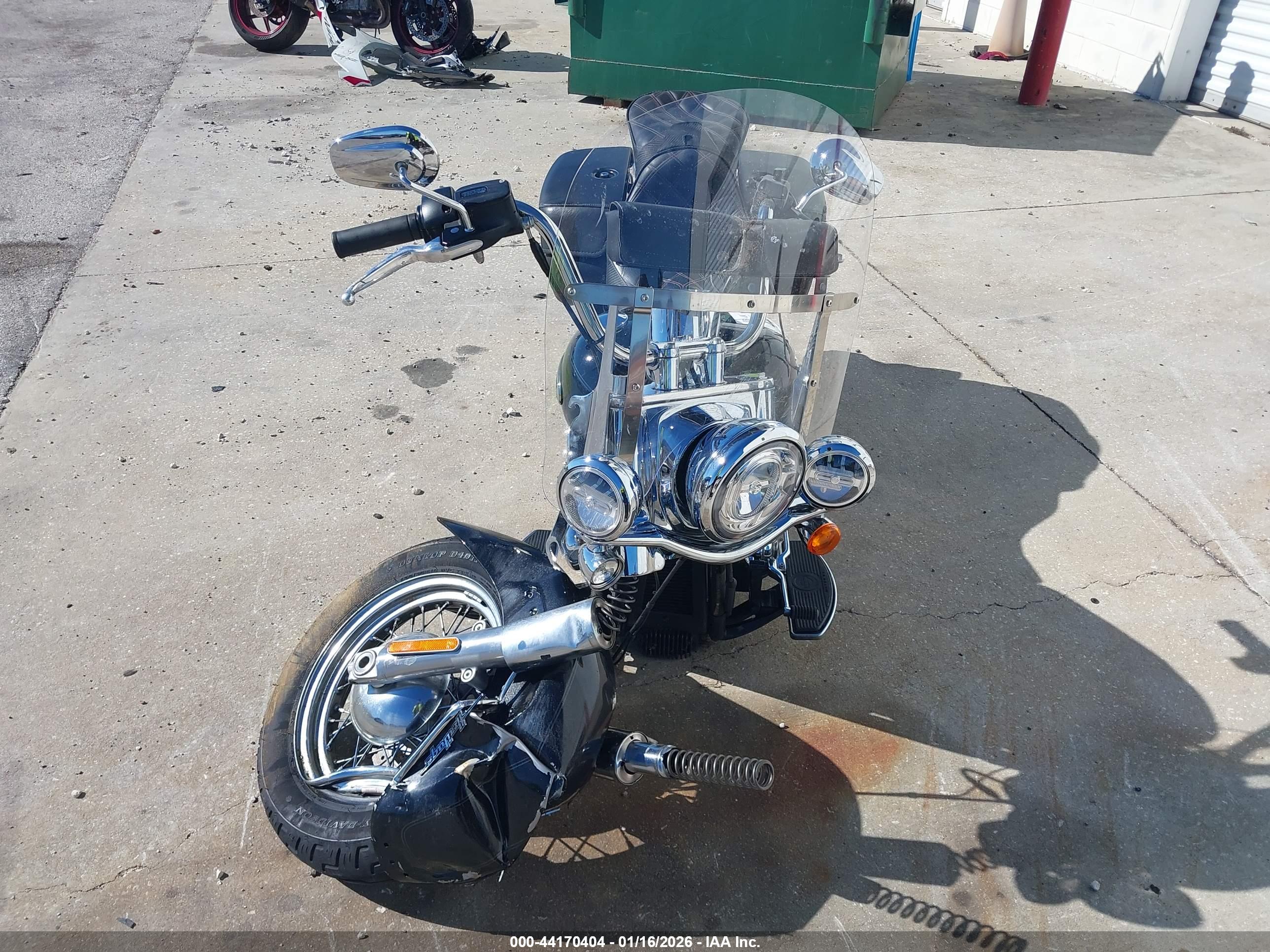 HARLEY-DAVIDSON FLHCS image 5