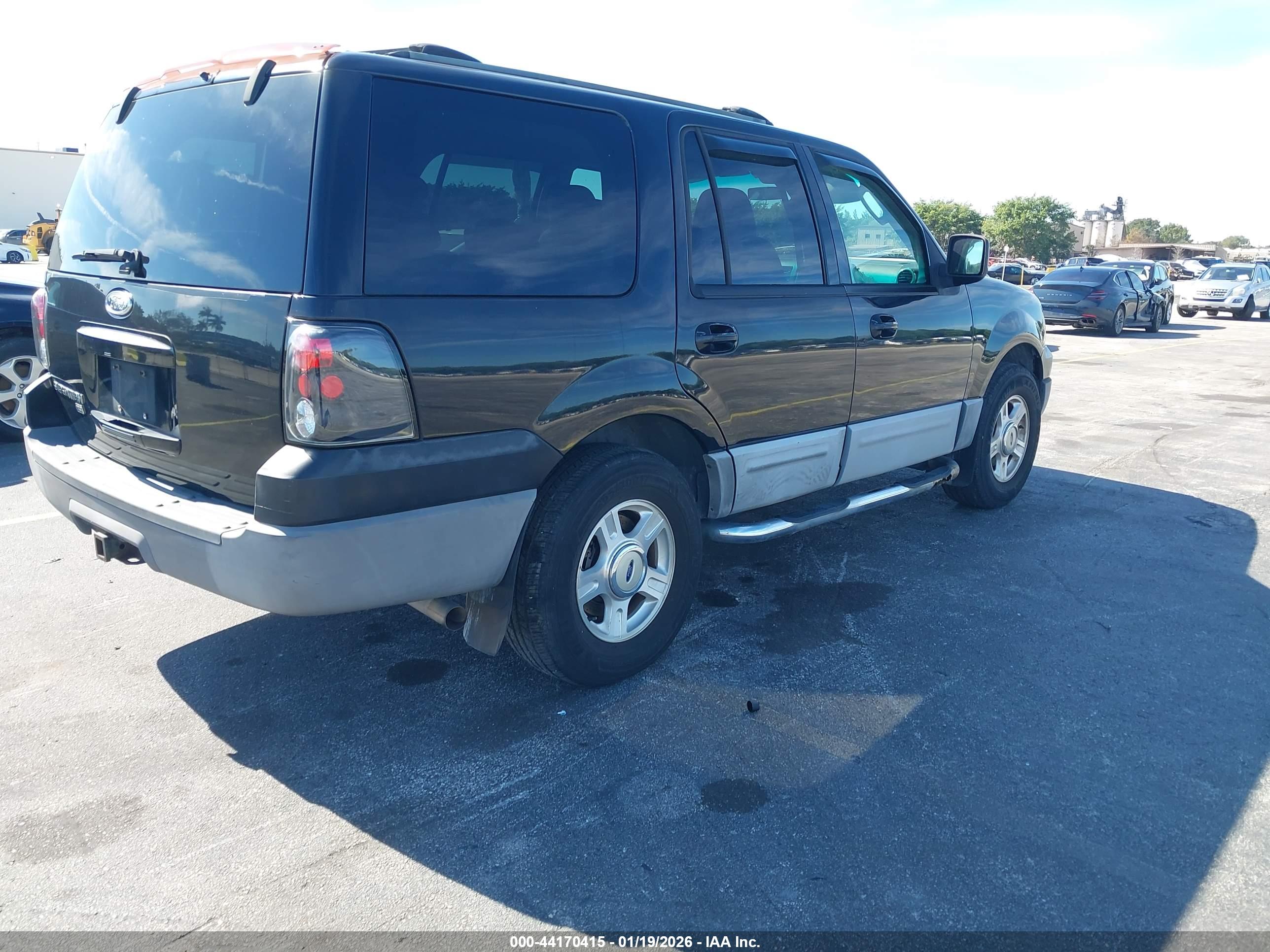 FORD EXPEDITION image 4