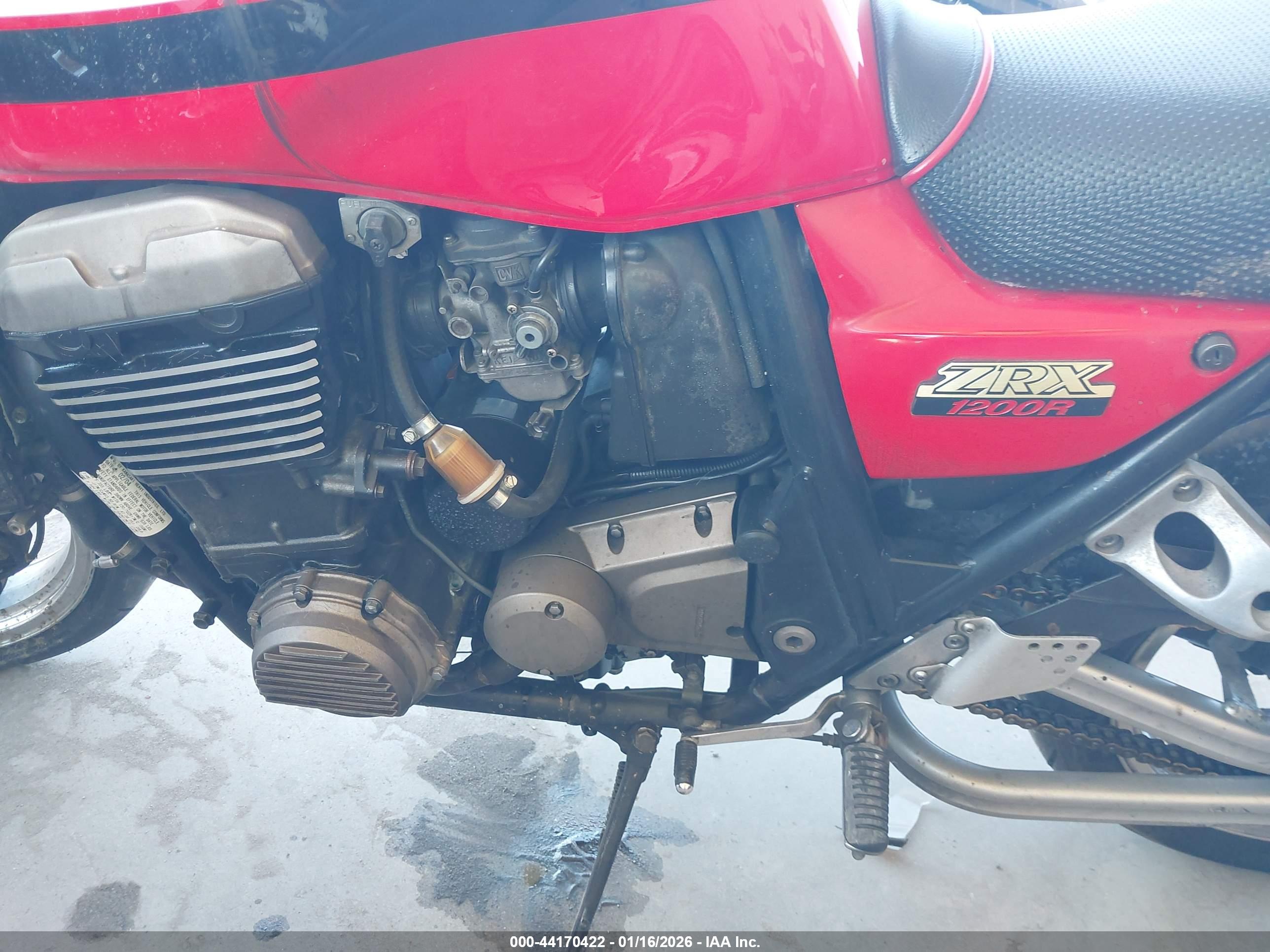 KAWASAKI ZR1200 image 9