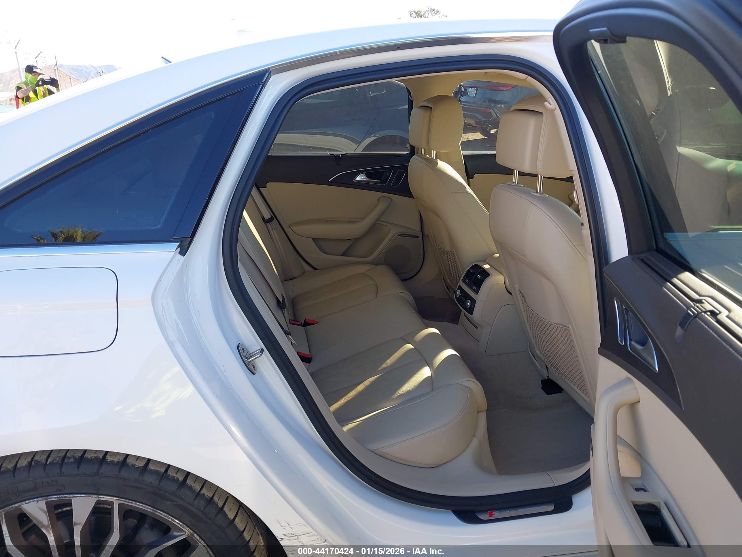 AUDI A6 image 8