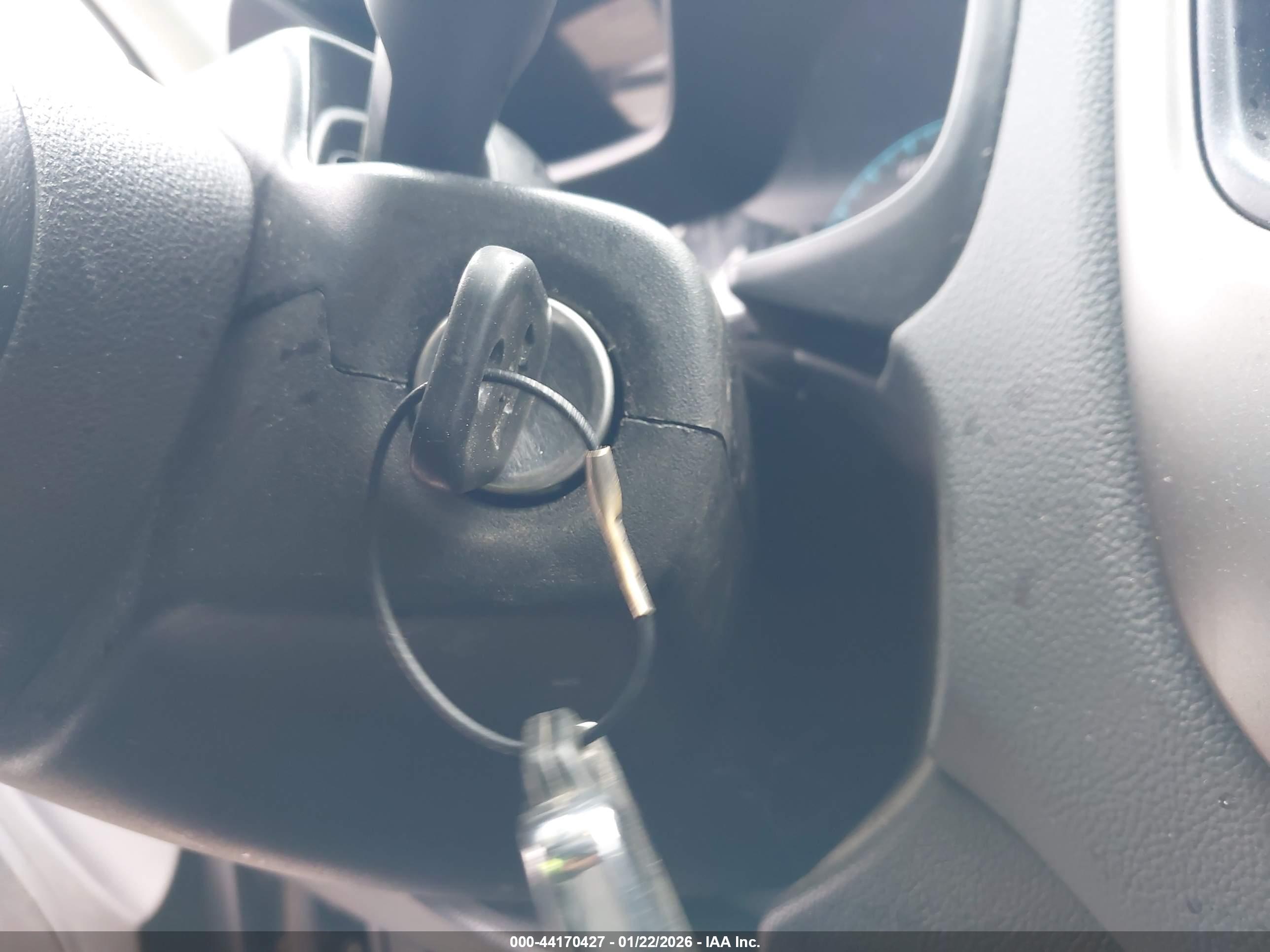 CHEVROLET COLORADO image 11