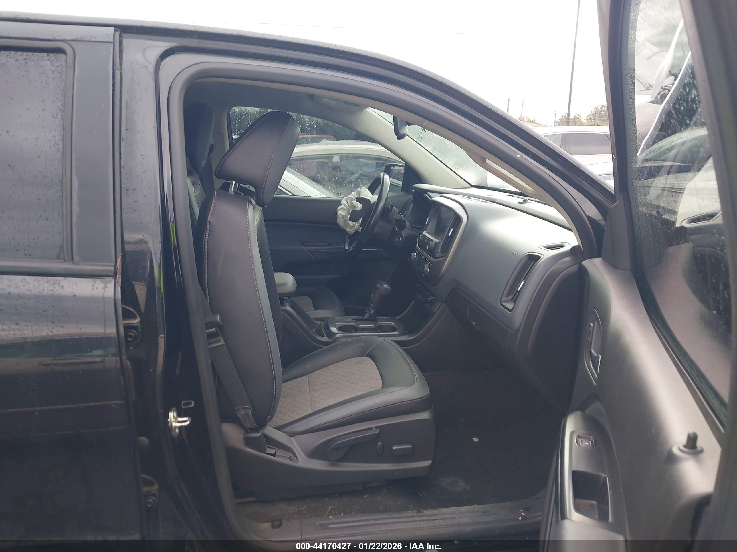CHEVROLET COLORADO image 5
