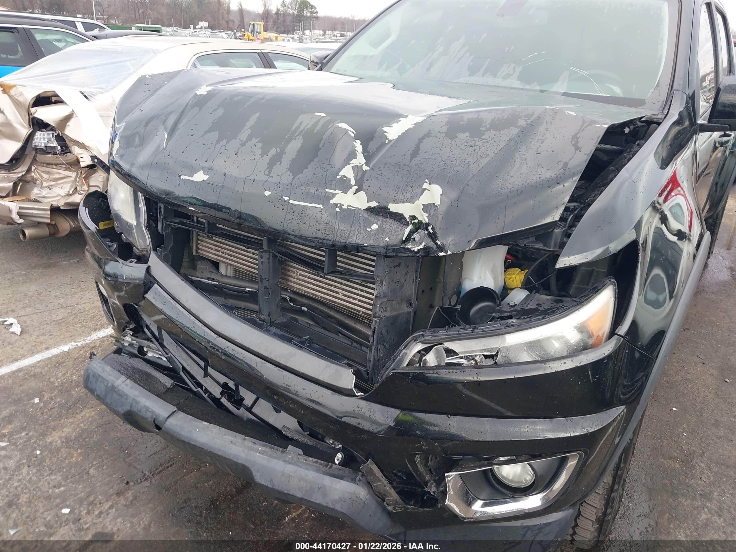 CHEVROLET COLORADO image 6