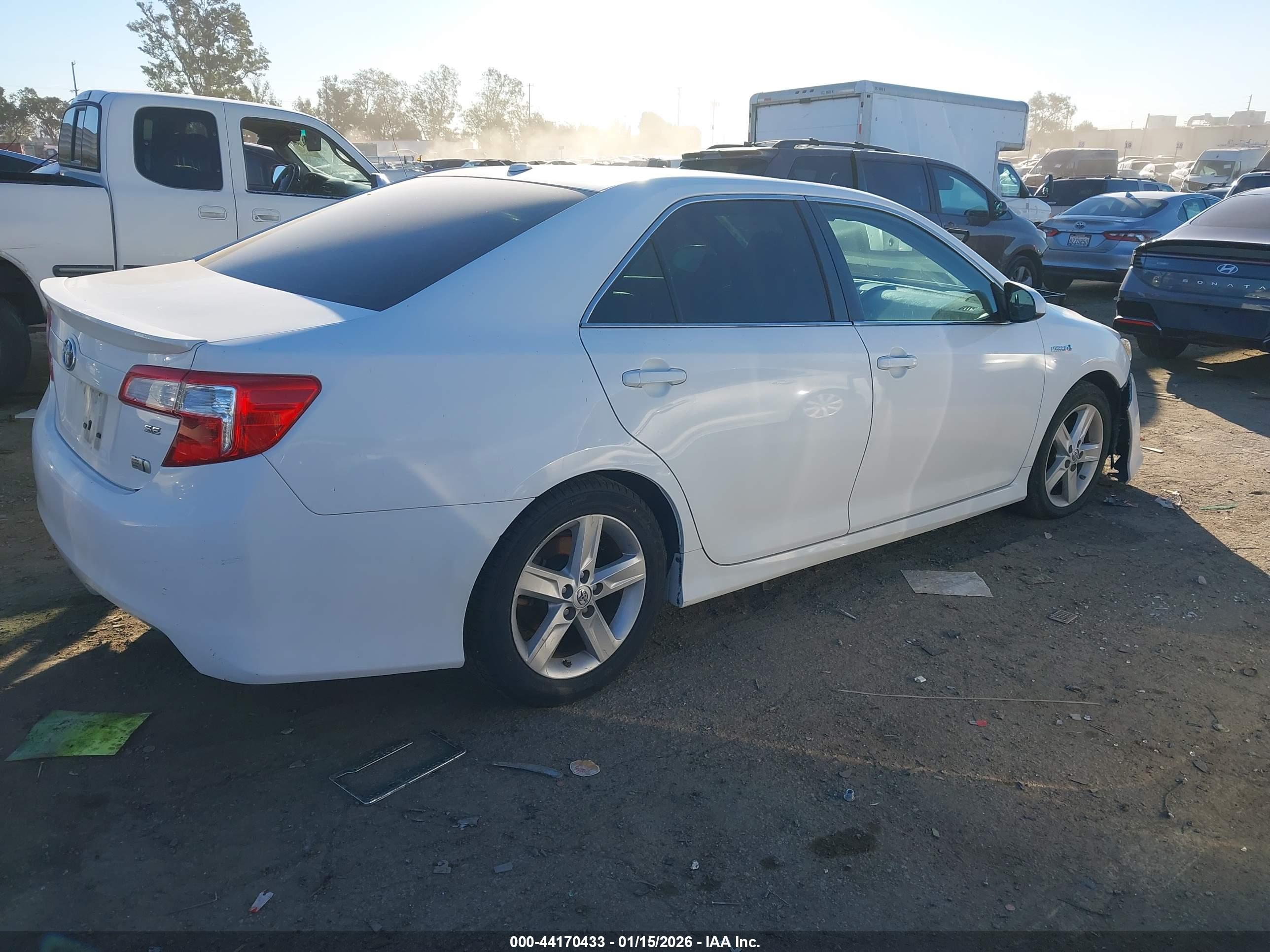TOYOTA CAMRY image 4
