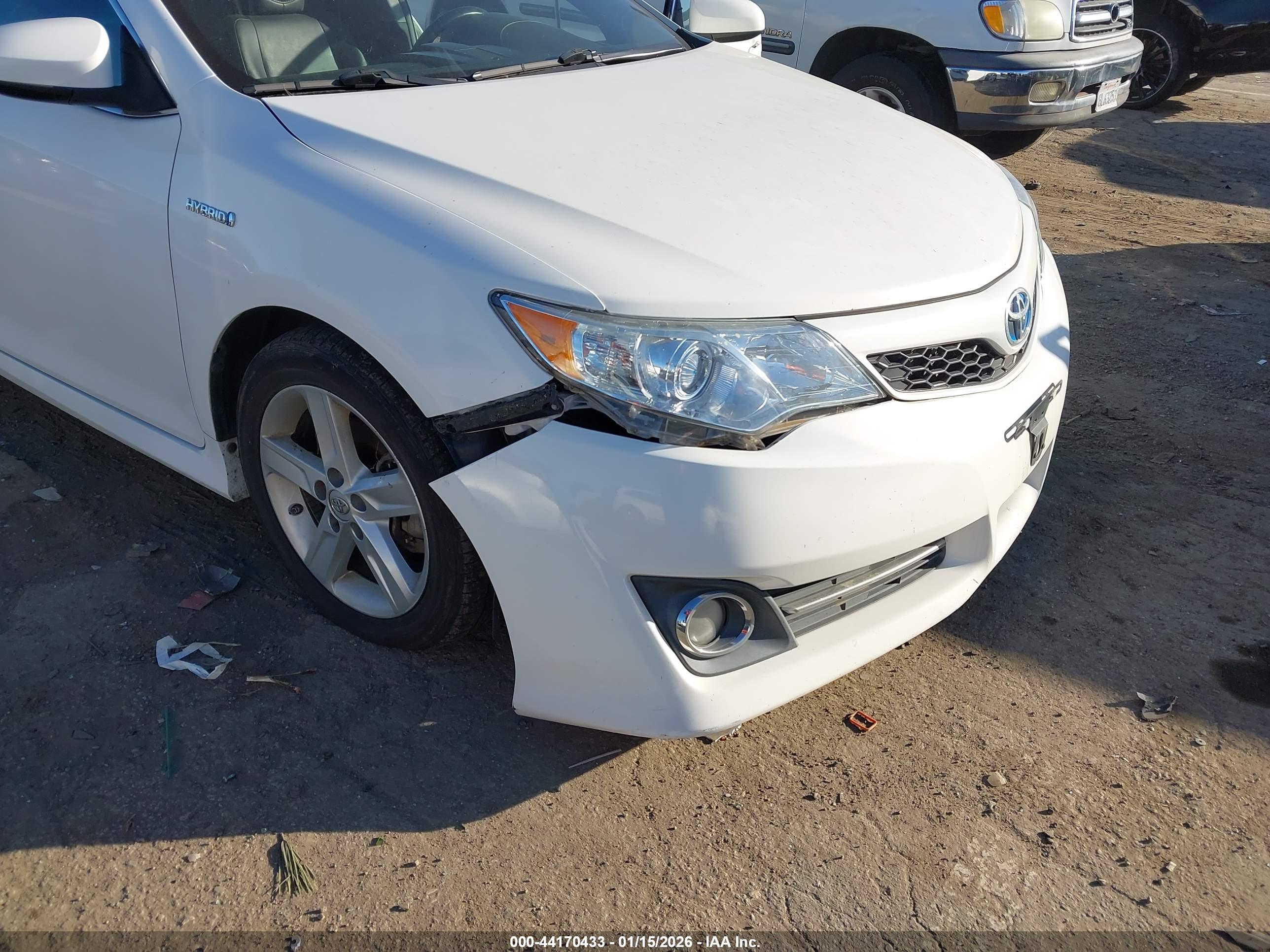 TOYOTA CAMRY image 6