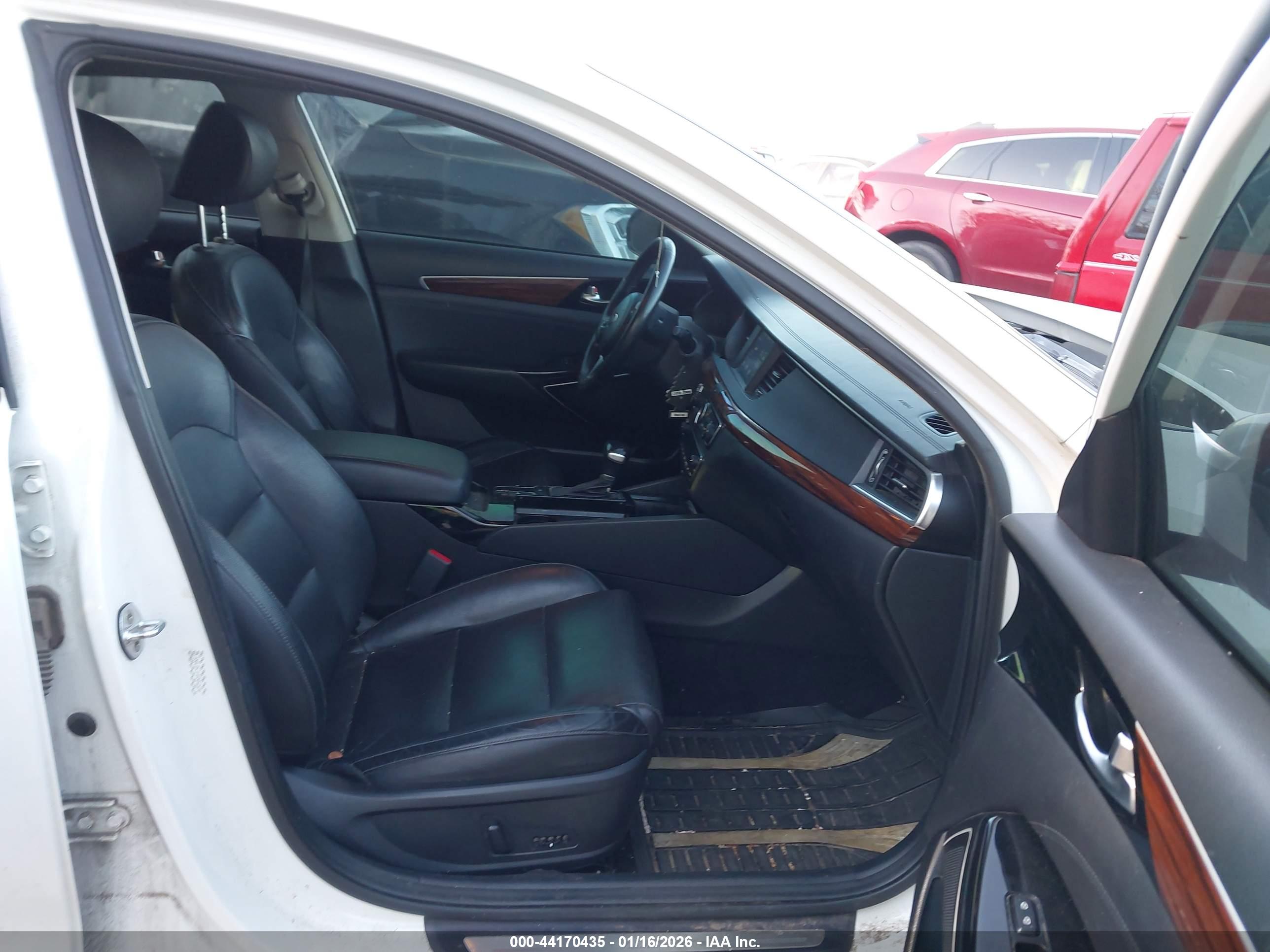 KIA CADENZA image 5