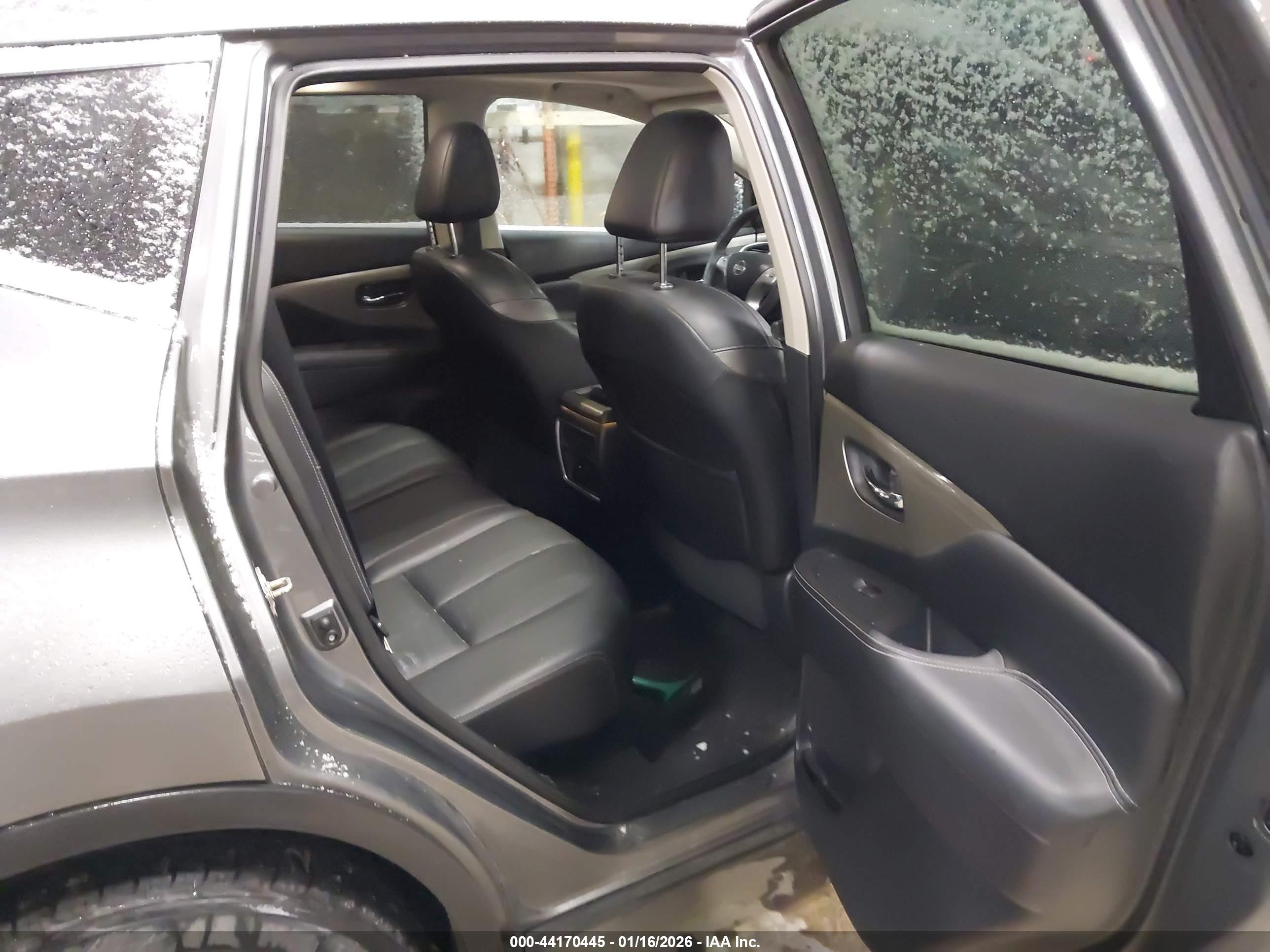 NISSAN MURANO image 8