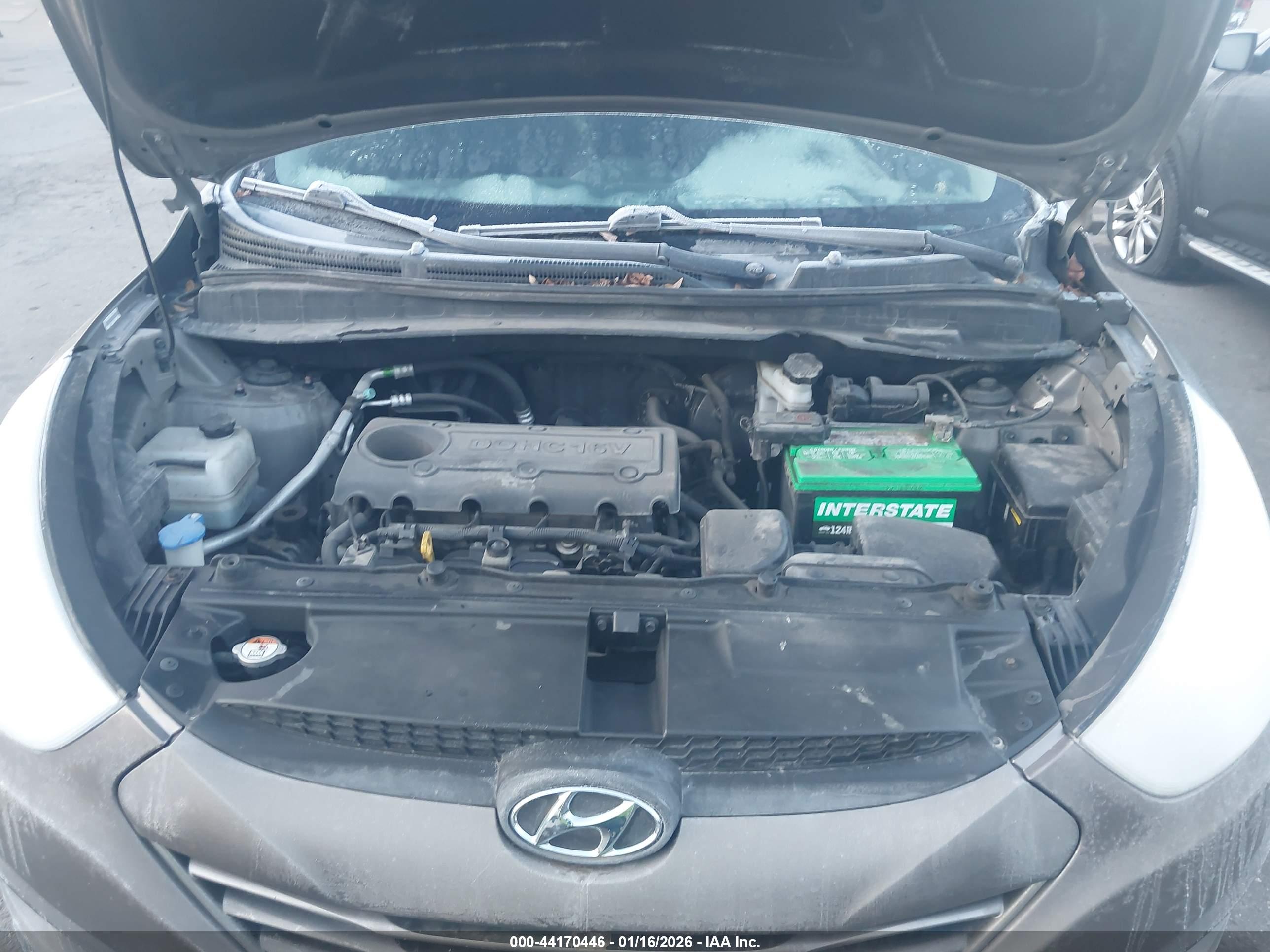HYUNDAI TUCSON image 10