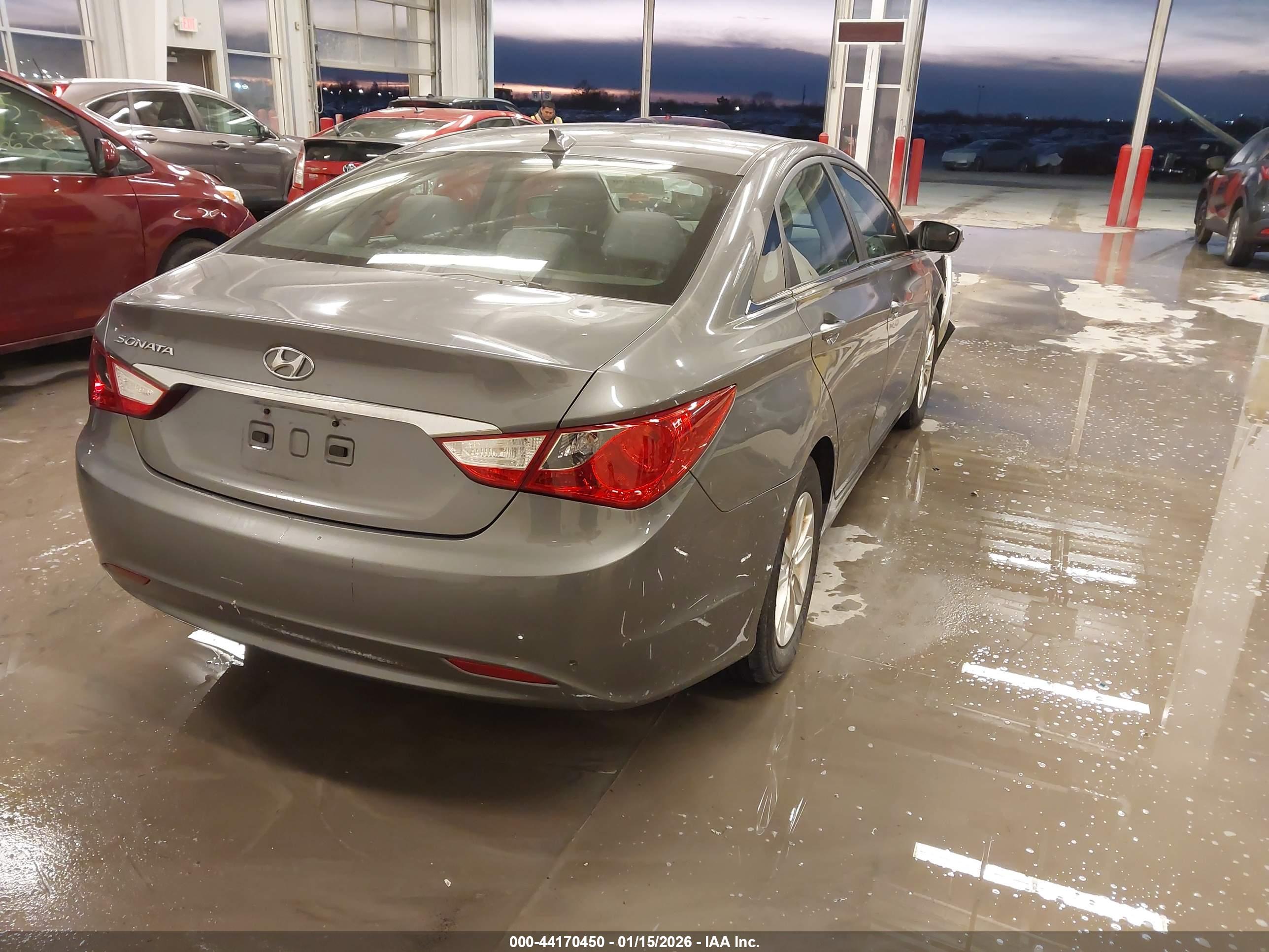 HYUNDAI SONATA image 4