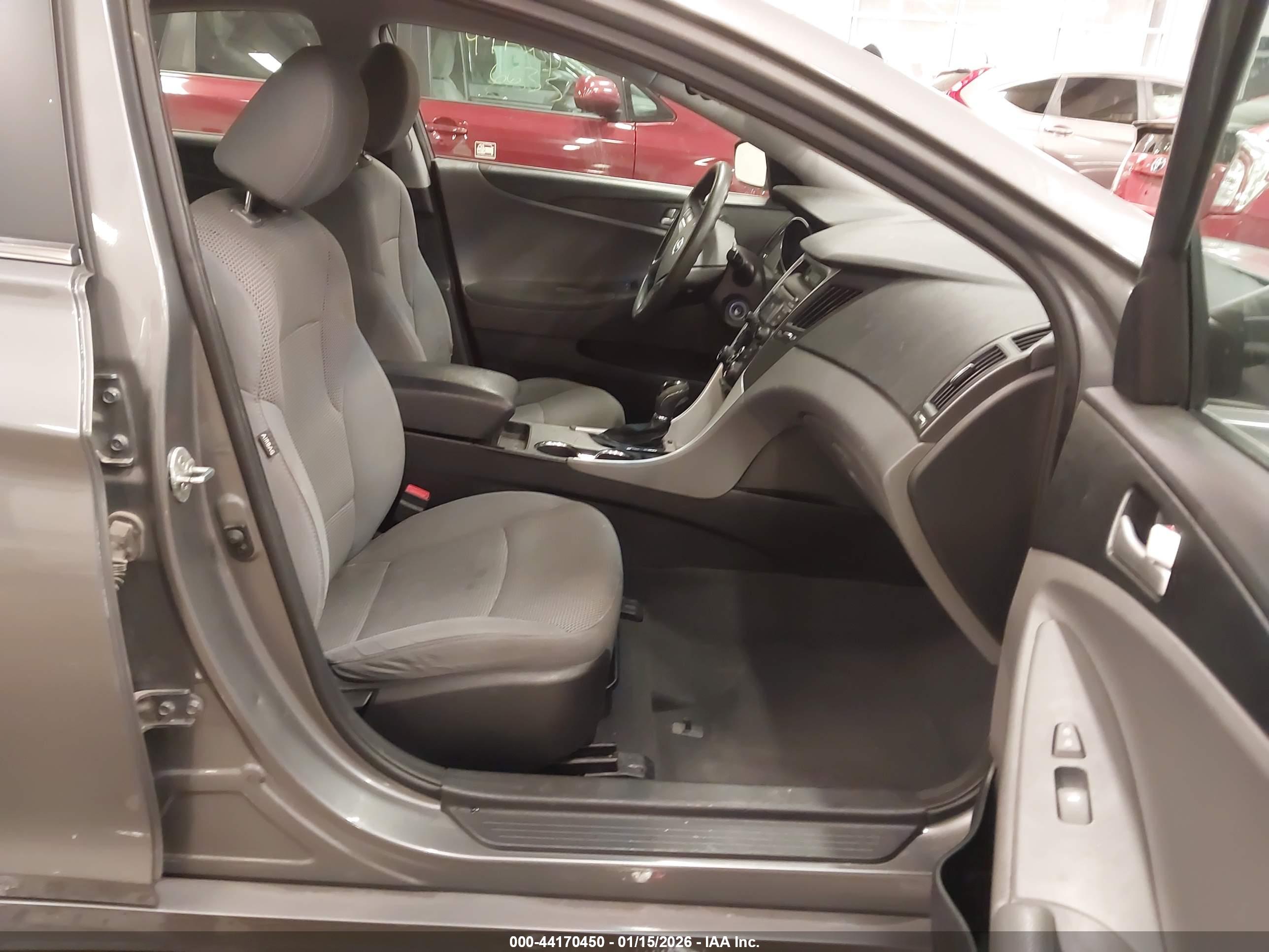 HYUNDAI SONATA image 5