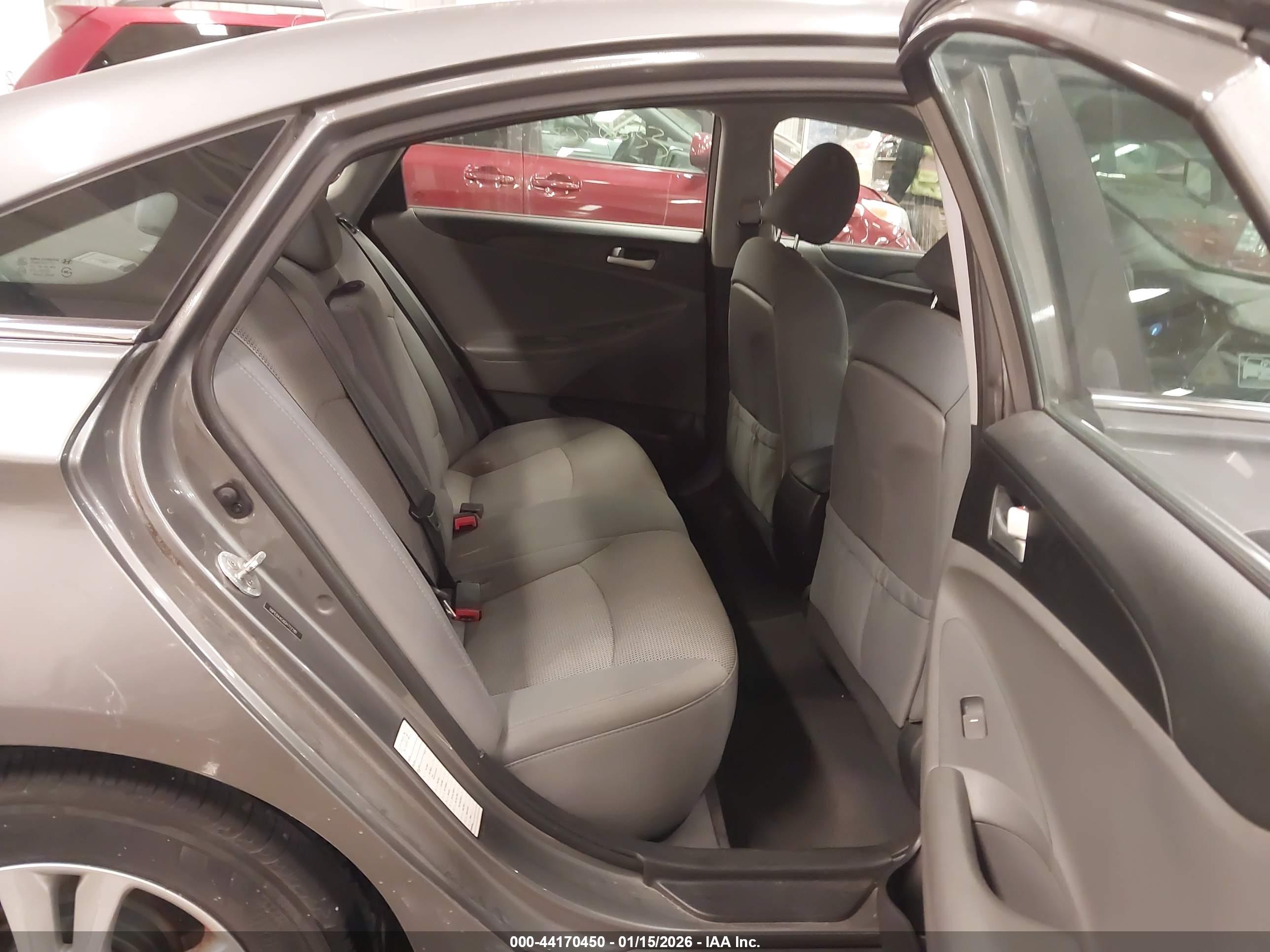 HYUNDAI SONATA image 8