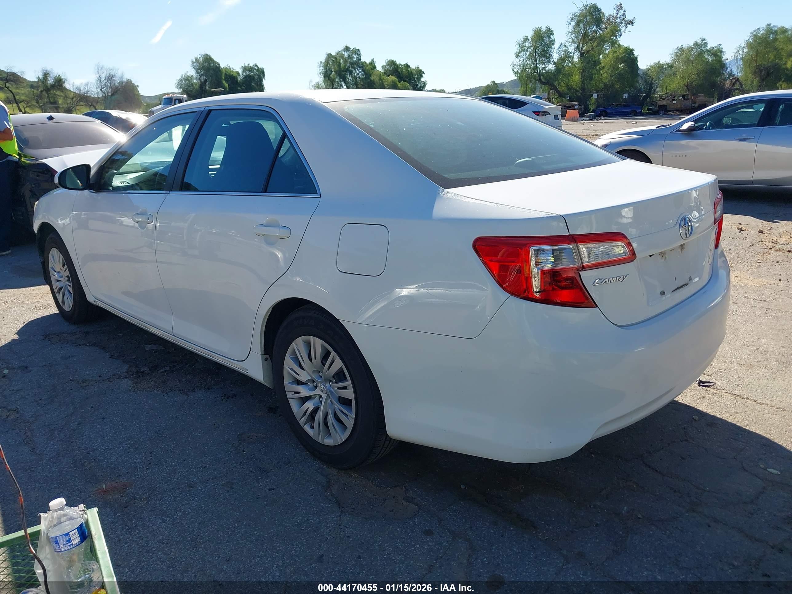 TOYOTA CAMRY image 3