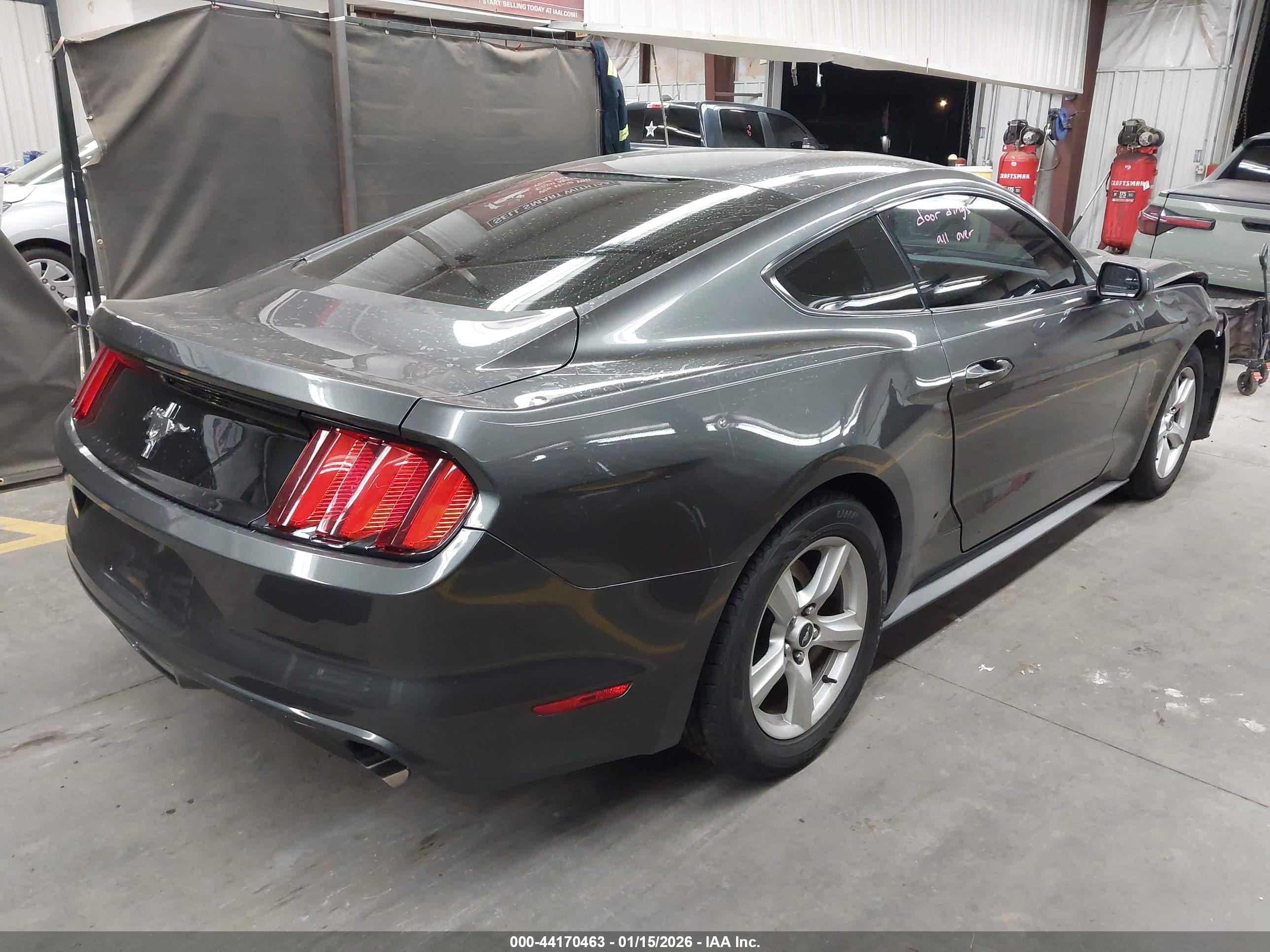 FORD MUSTANG image 4