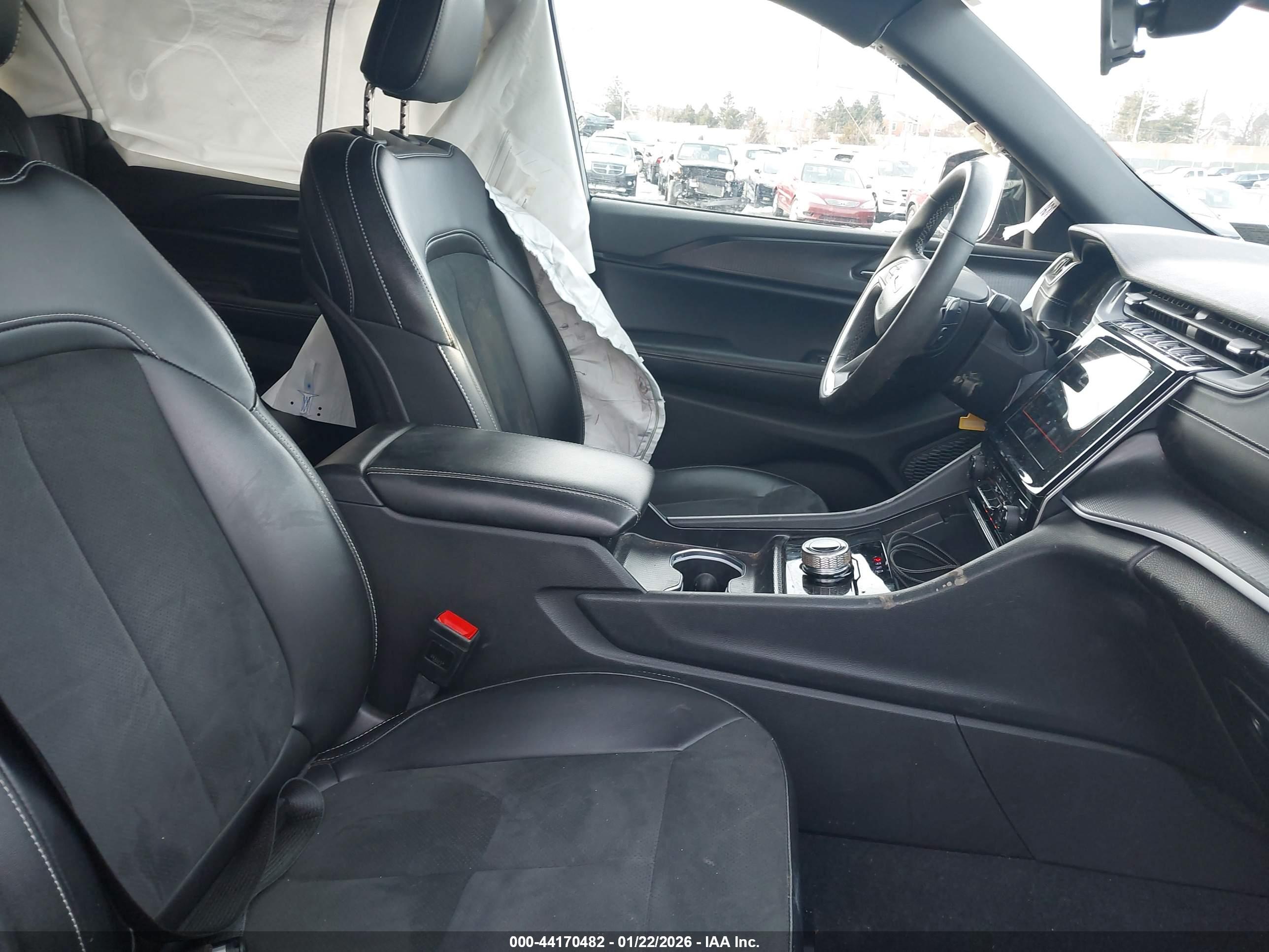 JEEP GRAND image 5